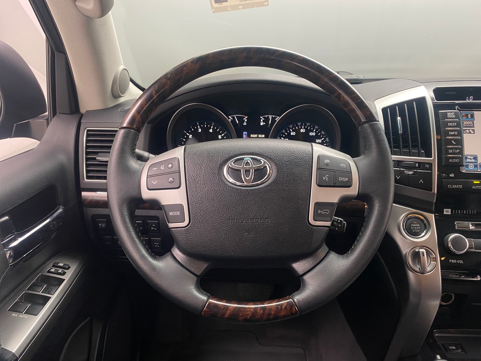 Thumbnail: 2014 Toyota Land Cruiser - 4