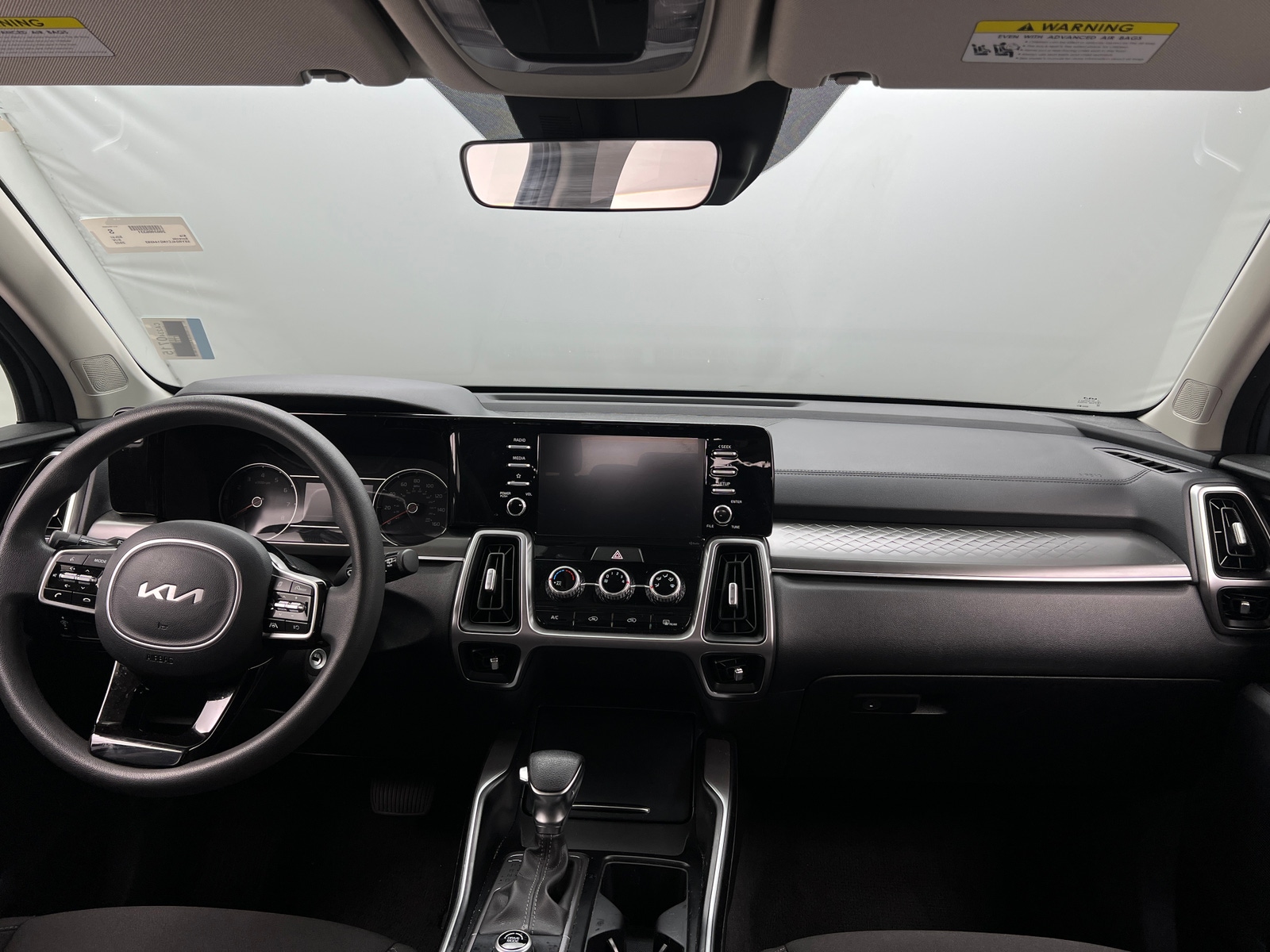 Thumbnail: 2022 Kia Sorento - 3