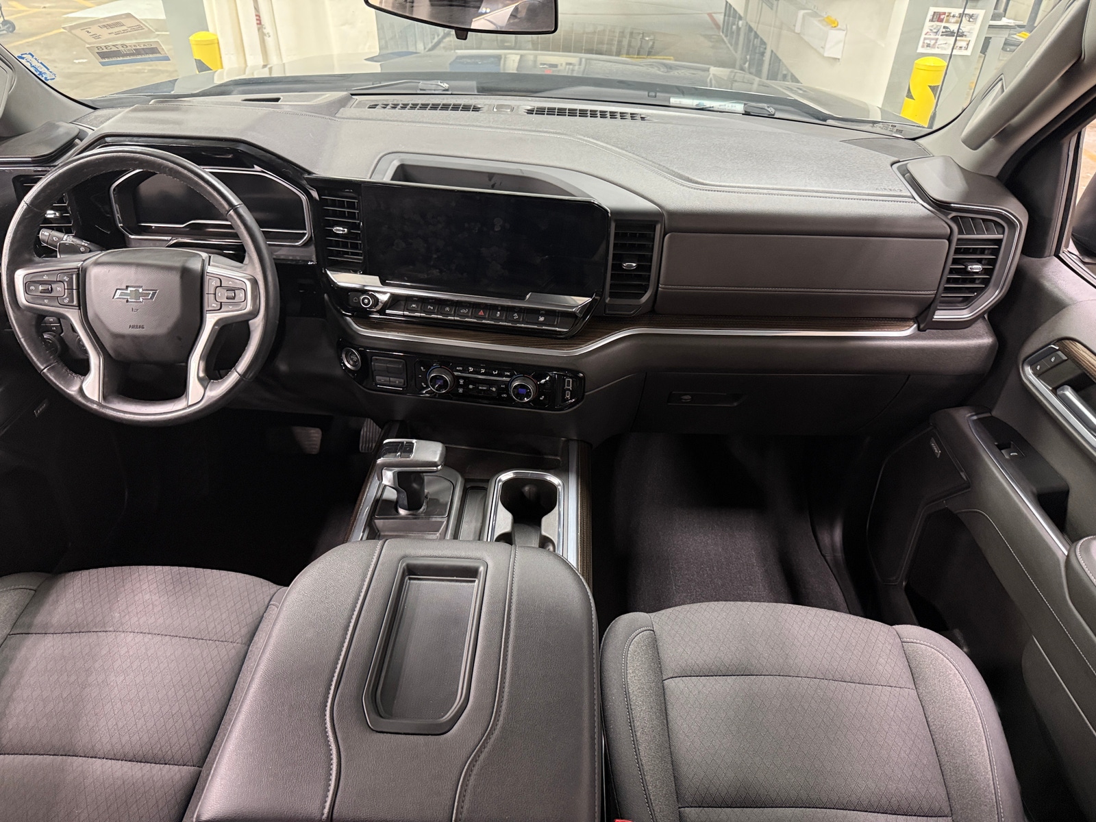 Thumbnail: 2022 Chevrolet Silverado 1500 - 3