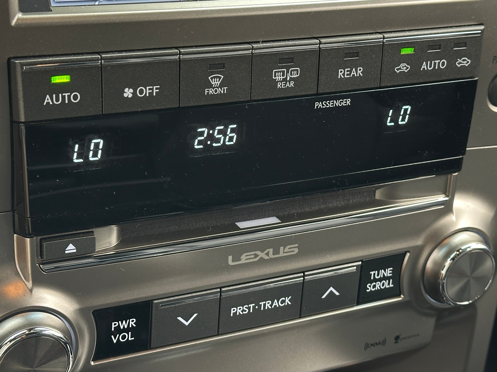 Thumbnail: 2020 Lexus GX - 3