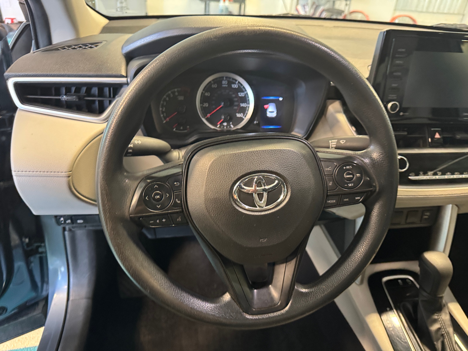 Thumbnail: 2022 Toyota Corolla Cross - 5