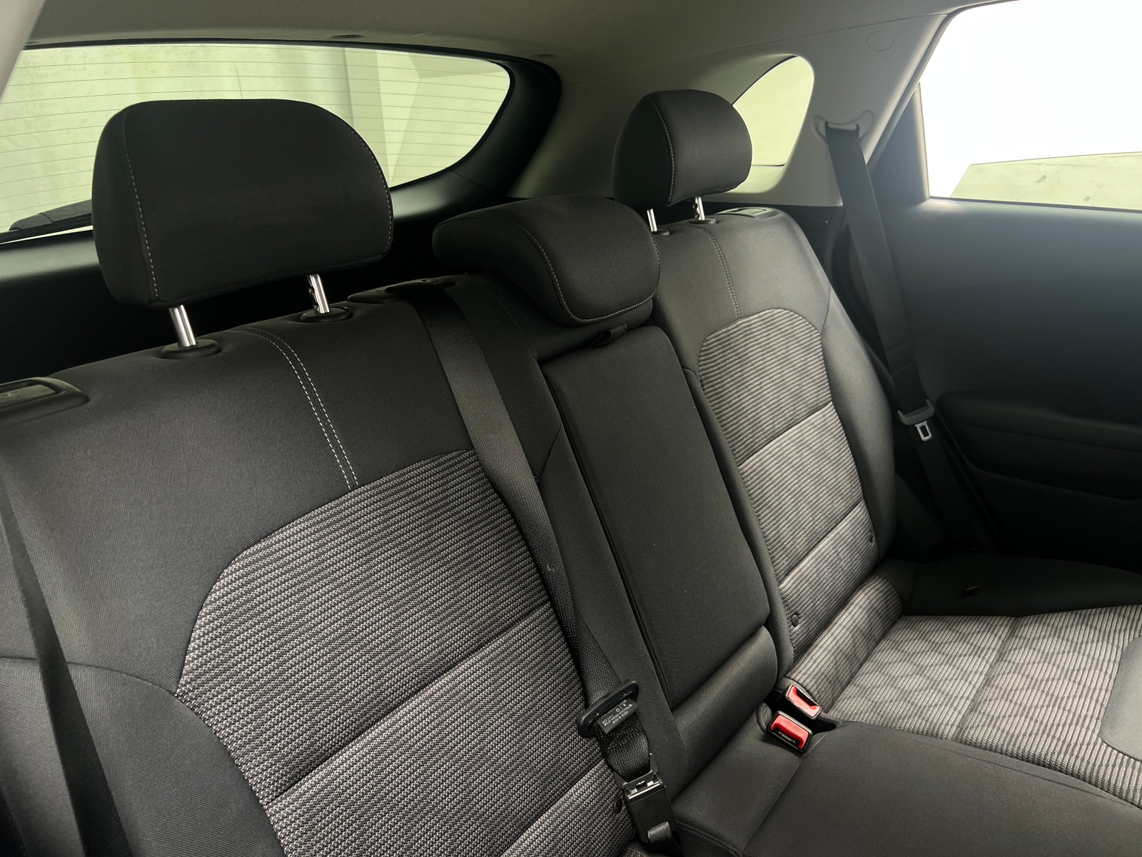Thumbnail: 2019 Kia Niro - 6