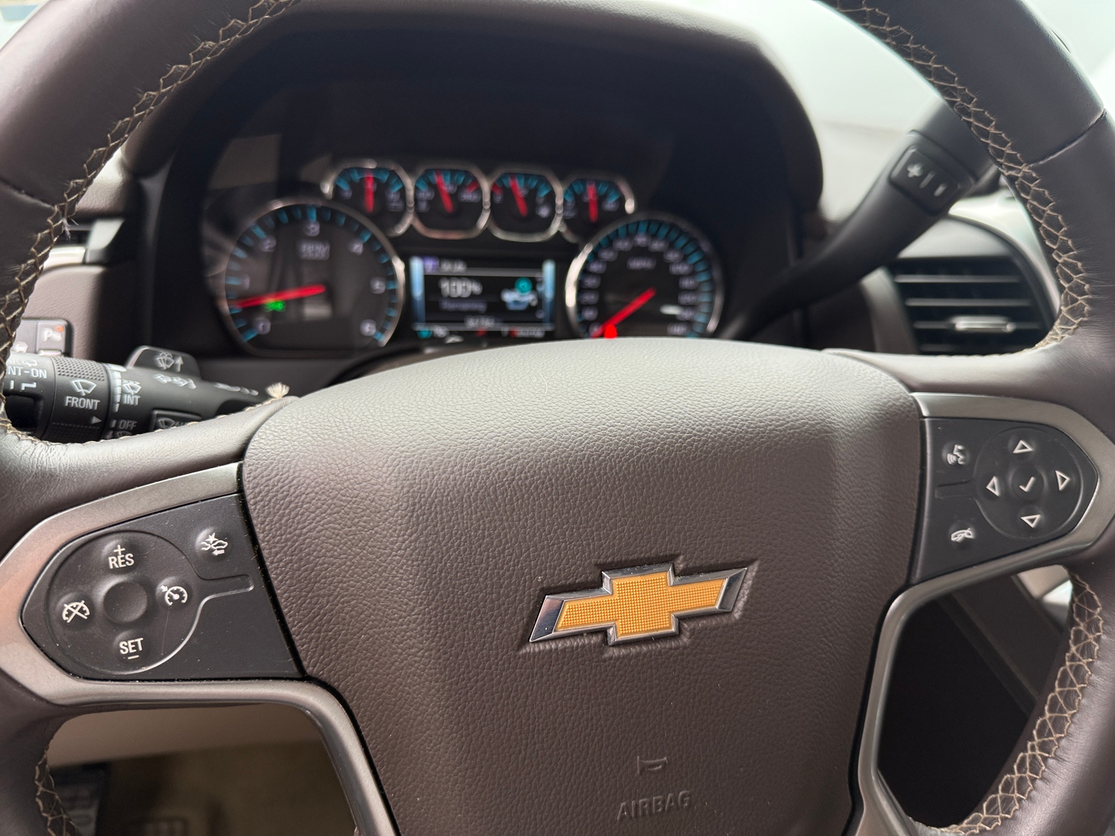 Thumbnail: 2015 Chevrolet Suburban - 4