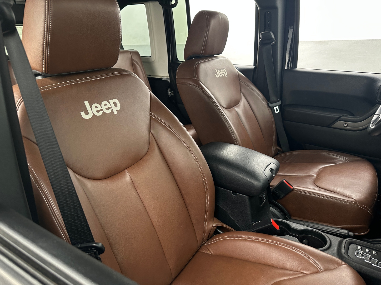 Thumbnail: 2017 Jeep Wrangler - 2
