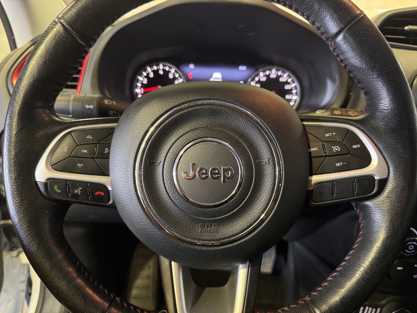 Thumbnail: 2020 Jeep Renegade - 4