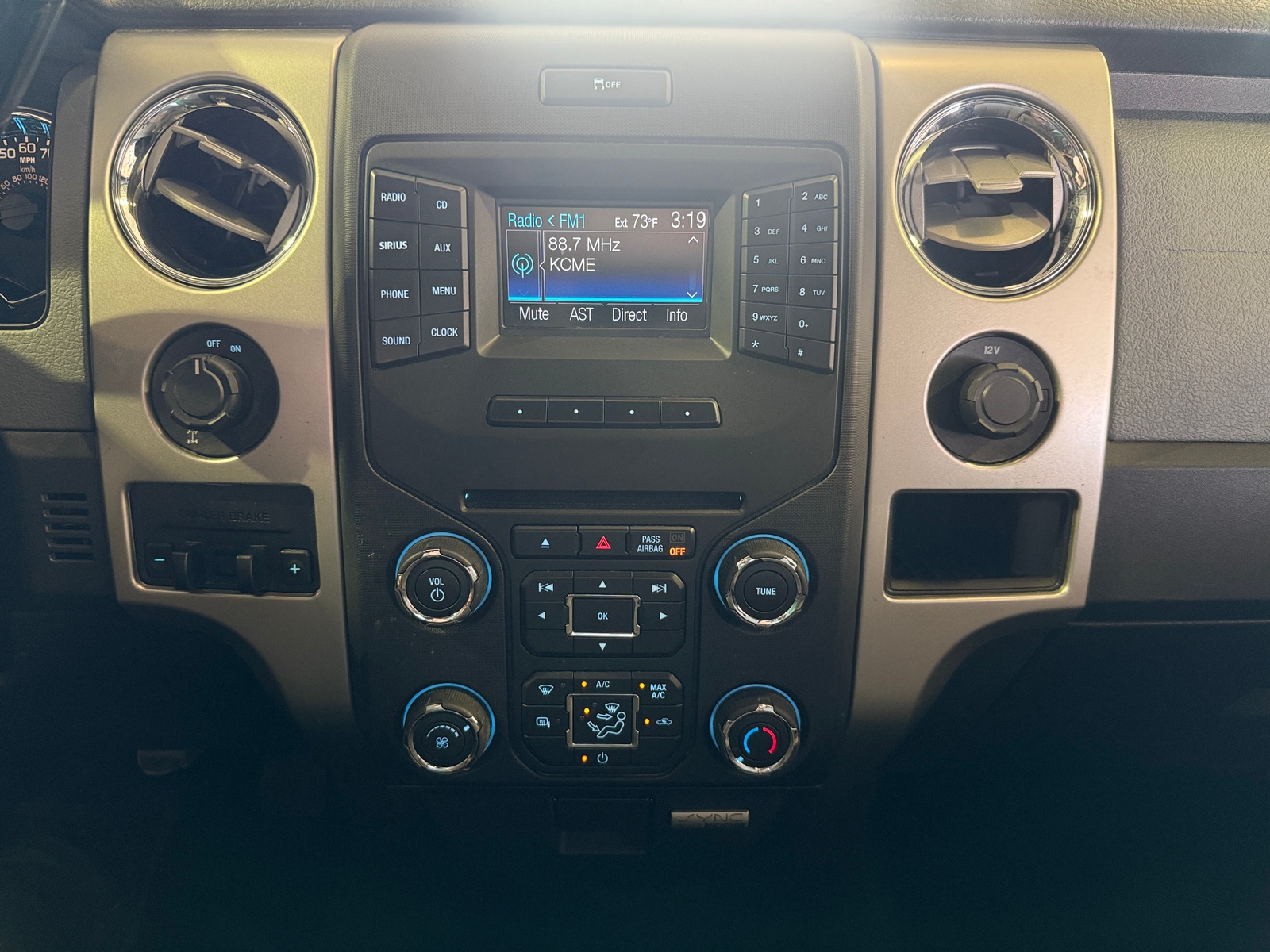 Thumbnail: 2014 Ford Econoline - 3
