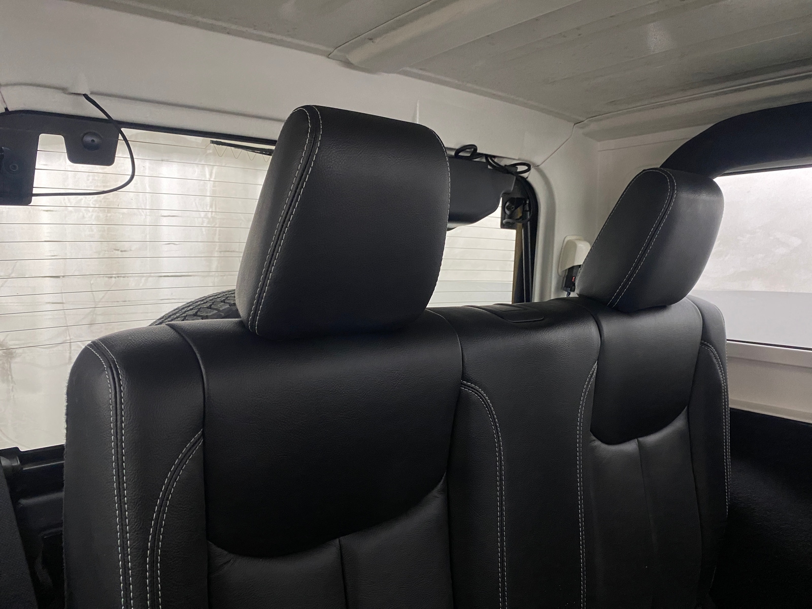 Thumbnail: 2015 Jeep Wrangler - 6