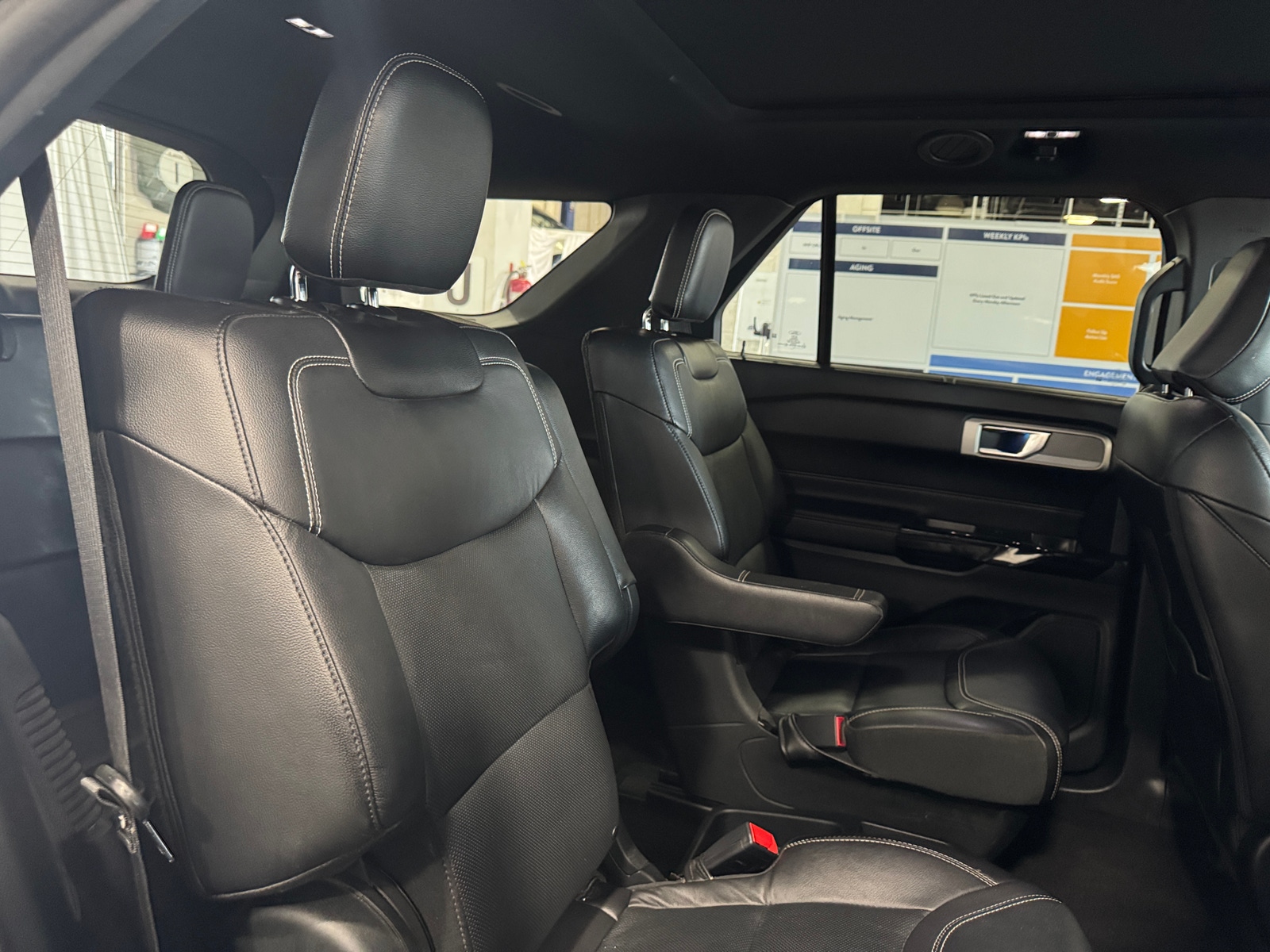 Thumbnail: 2021 Ford Explorer - 5