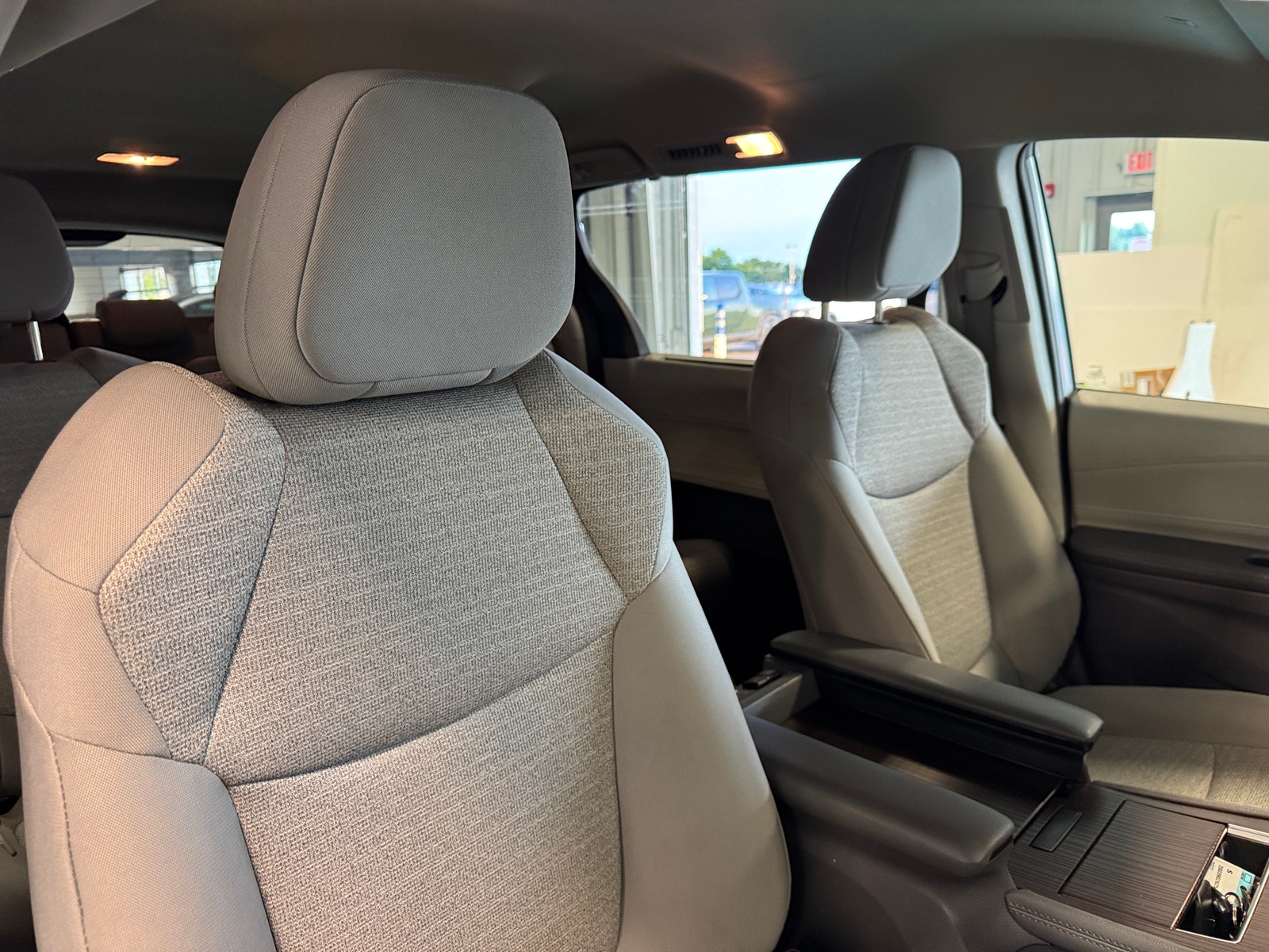 Thumbnail: 2023 Toyota Sienna - 2