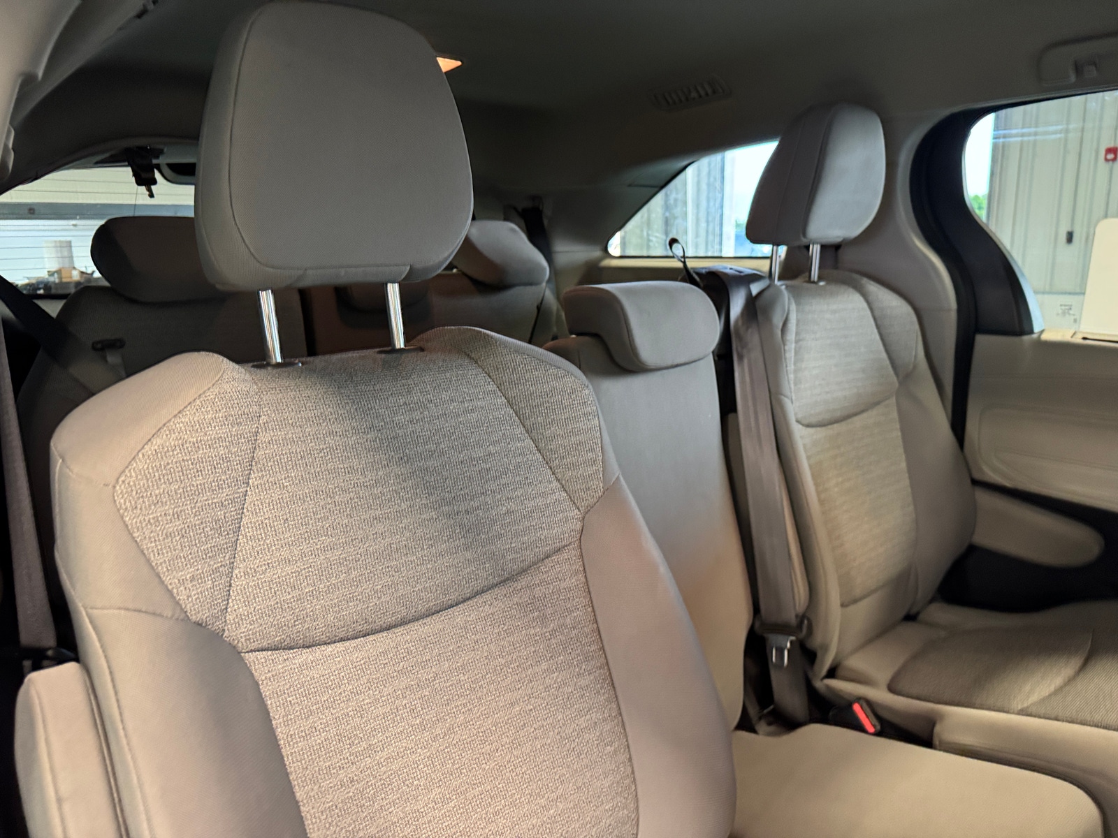 Thumbnail: 2023 Toyota Sienna - 6