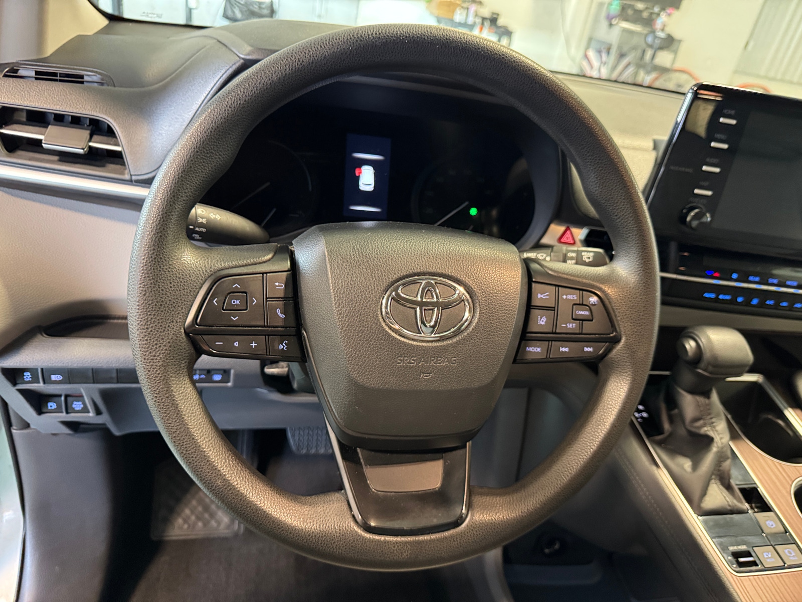 Thumbnail: 2023 Toyota Sienna - 5