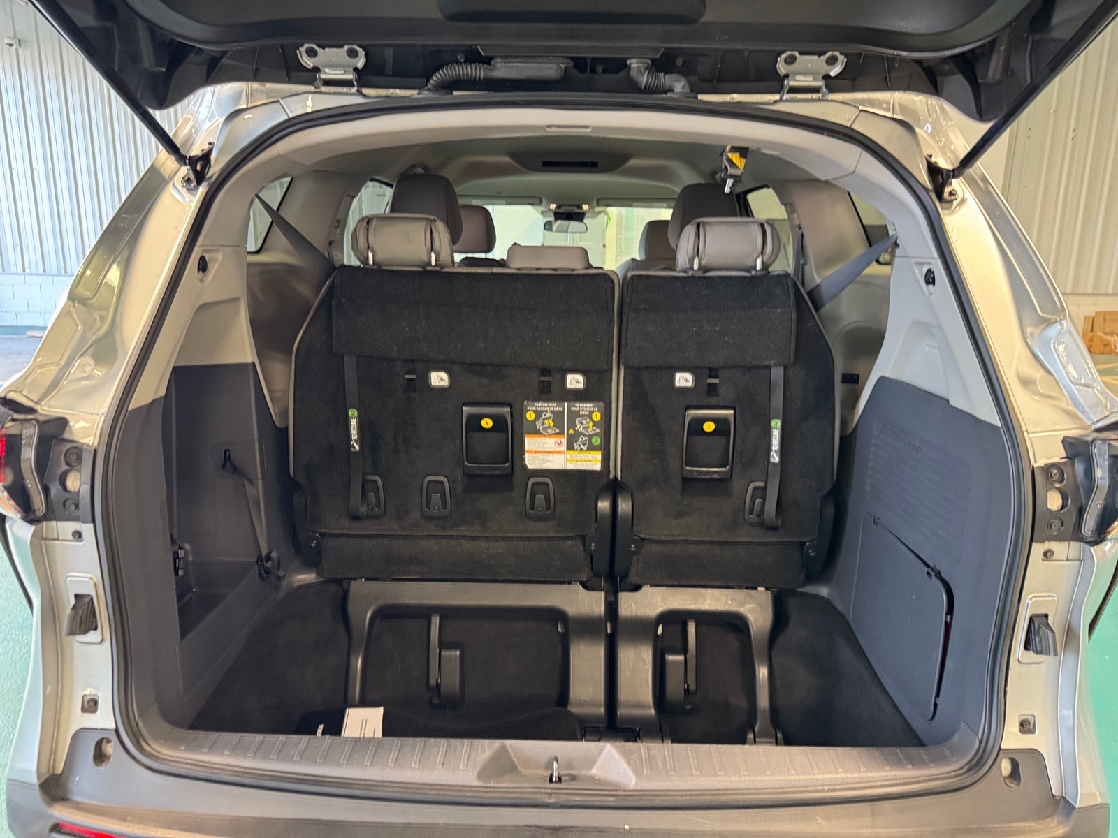 Thumbnail: 2023 Toyota Sienna - 7