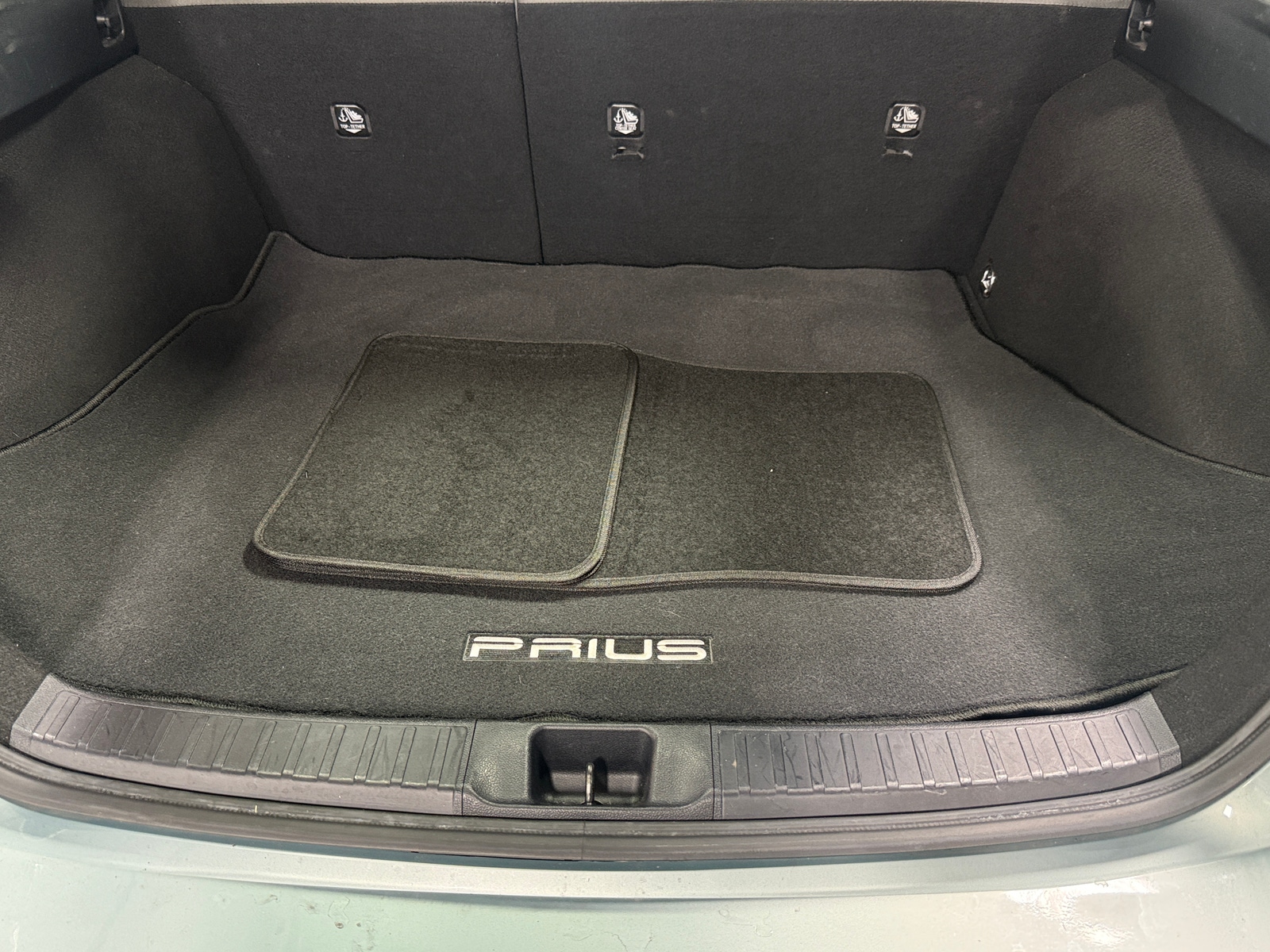 Thumbnail: 2018 Toyota Prius - 7
