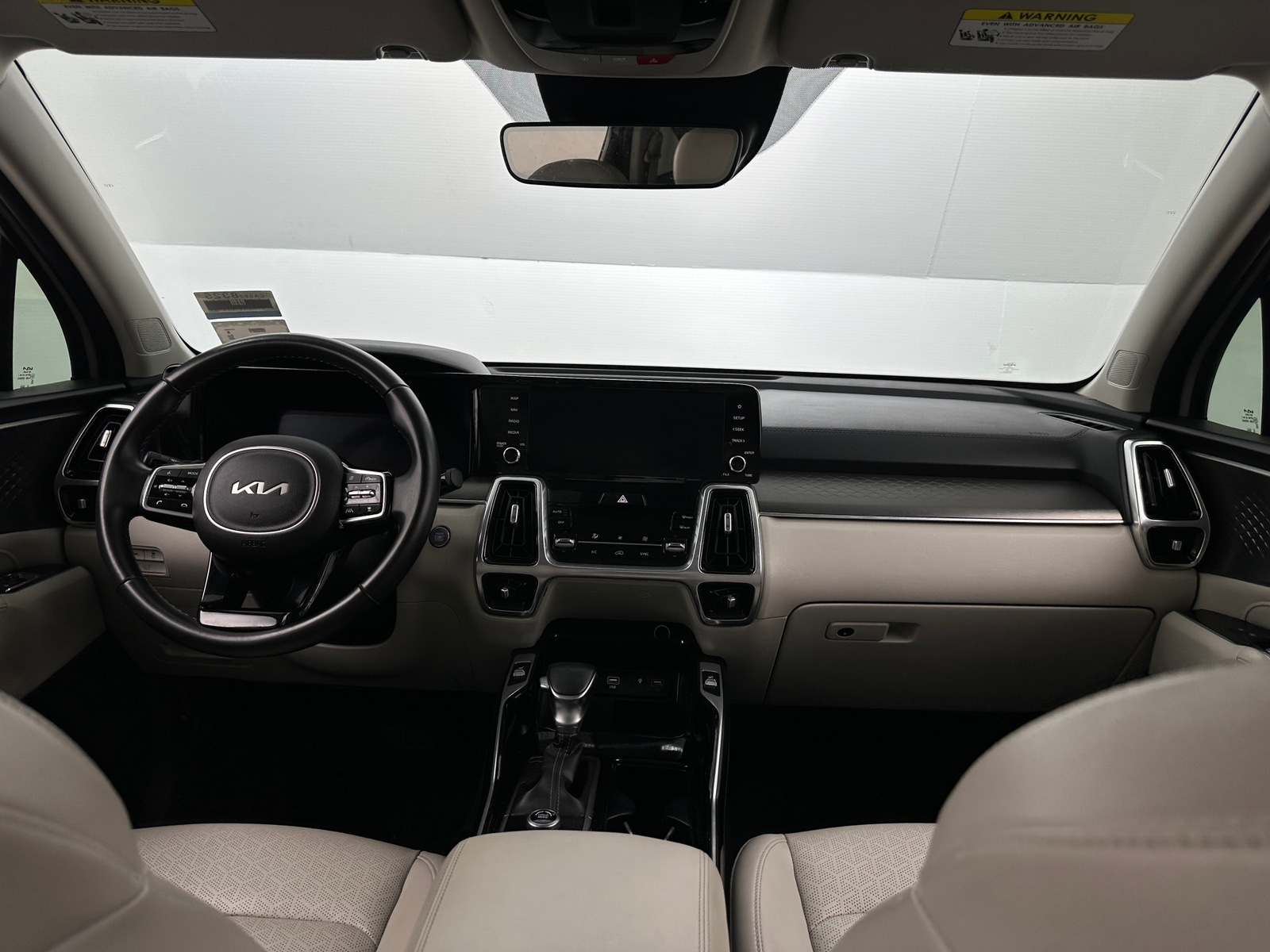 Thumbnail: 2023 Kia Sorento - 2