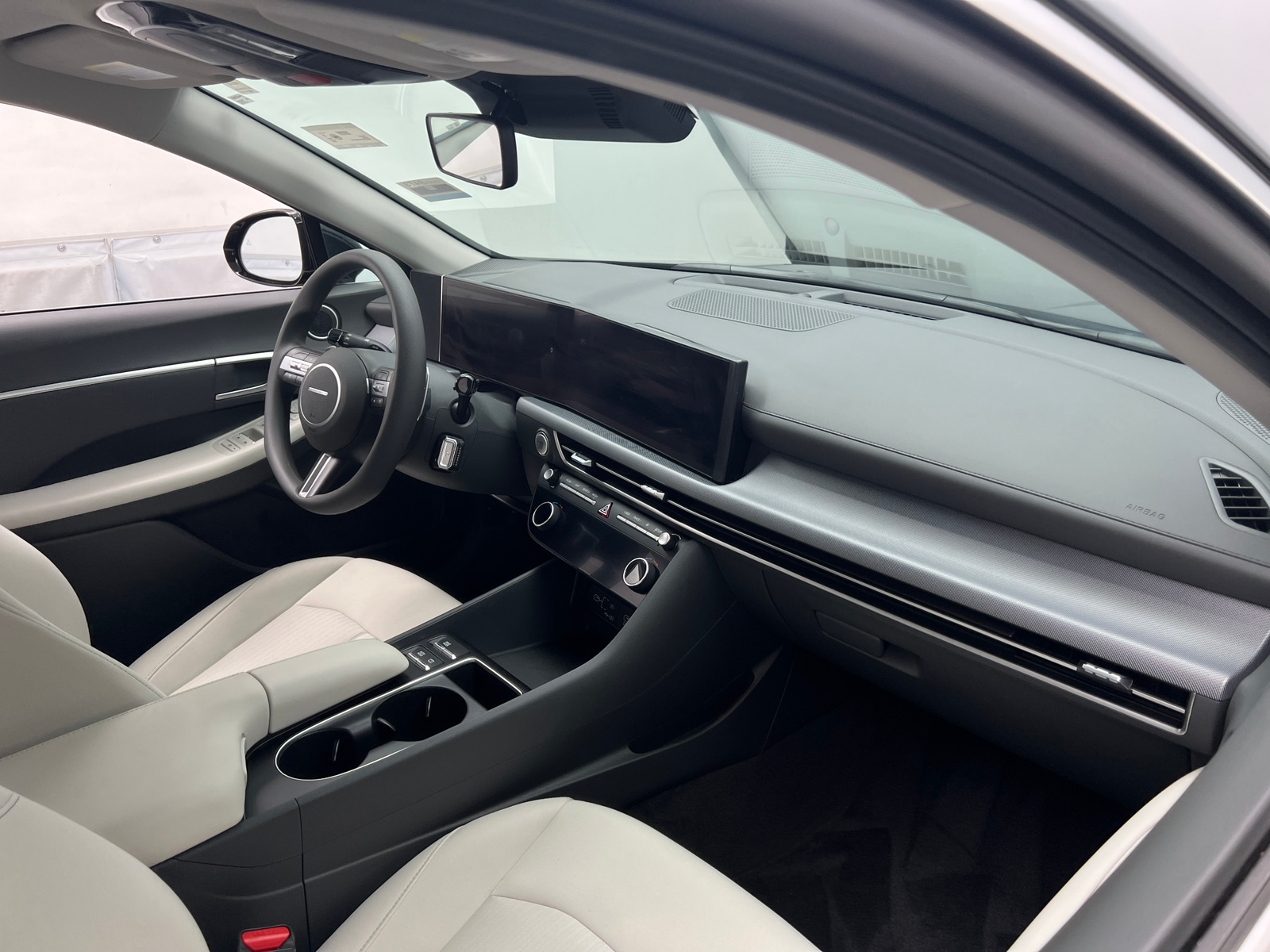 Thumbnail: 2024 Hyundai Sonata - 3