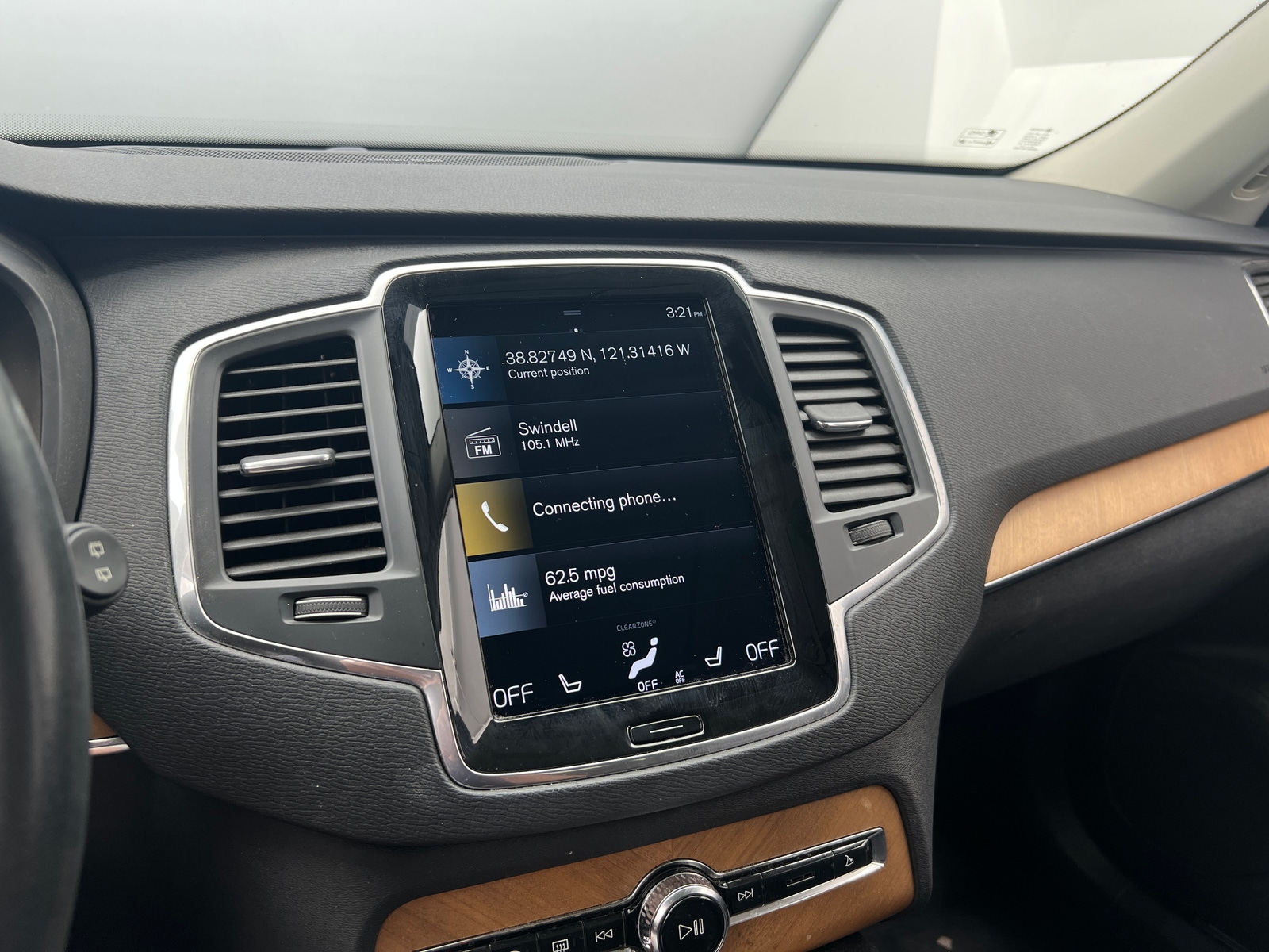 Thumbnail: 2021 Volvo XC90 - 3