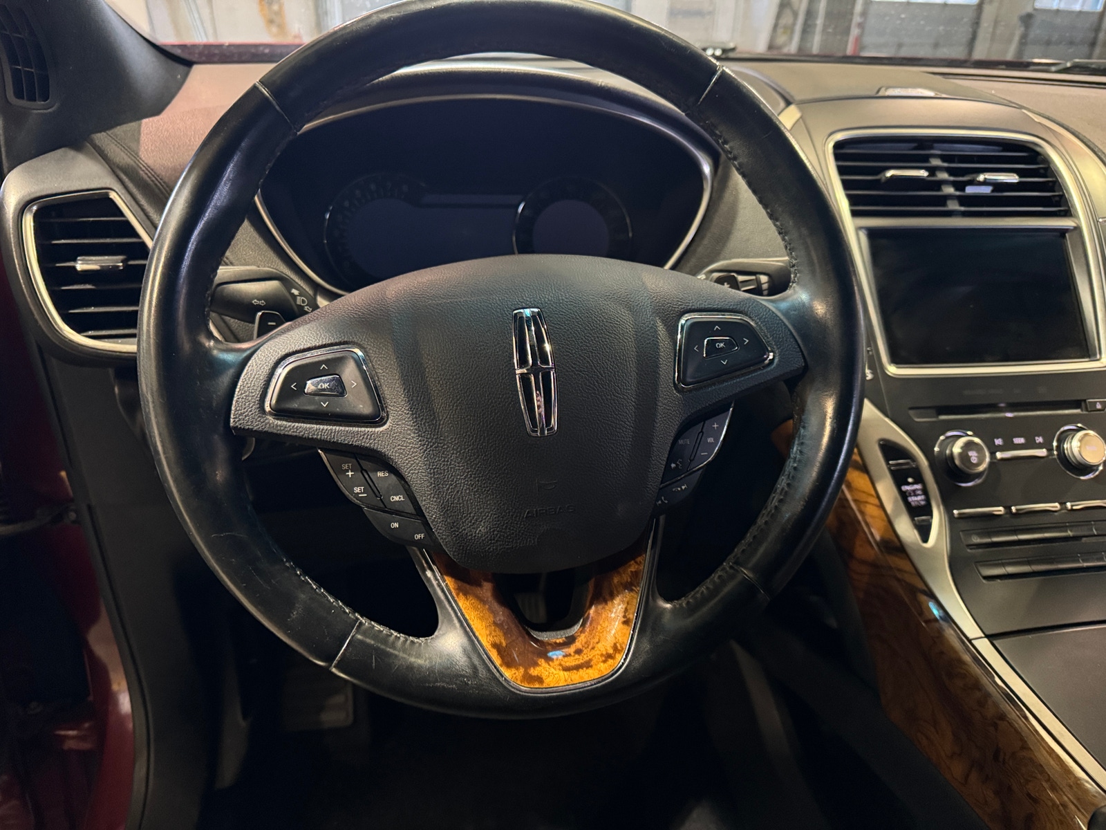 Thumbnail: 2016 Lincoln MKX - 4