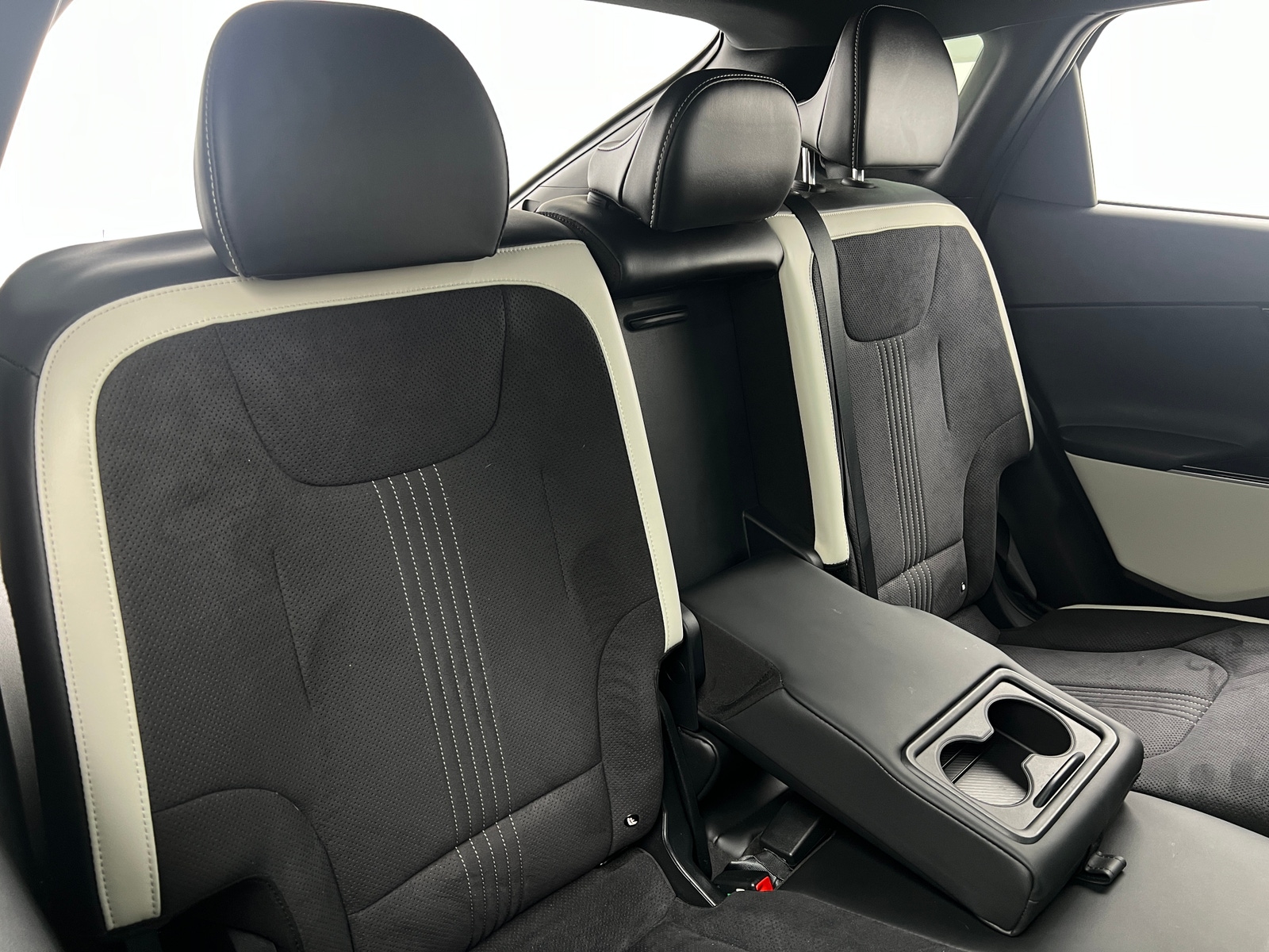 Thumbnail: 2023 Kia EV6 - 6