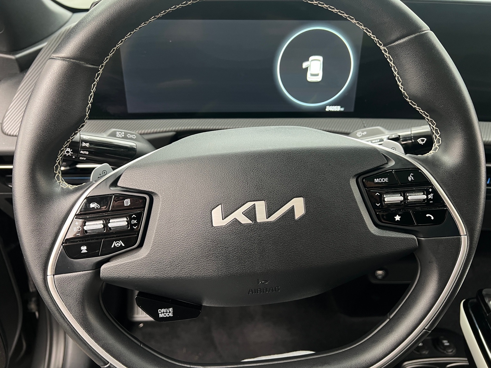 Thumbnail: 2023 Kia EV6 - 5
