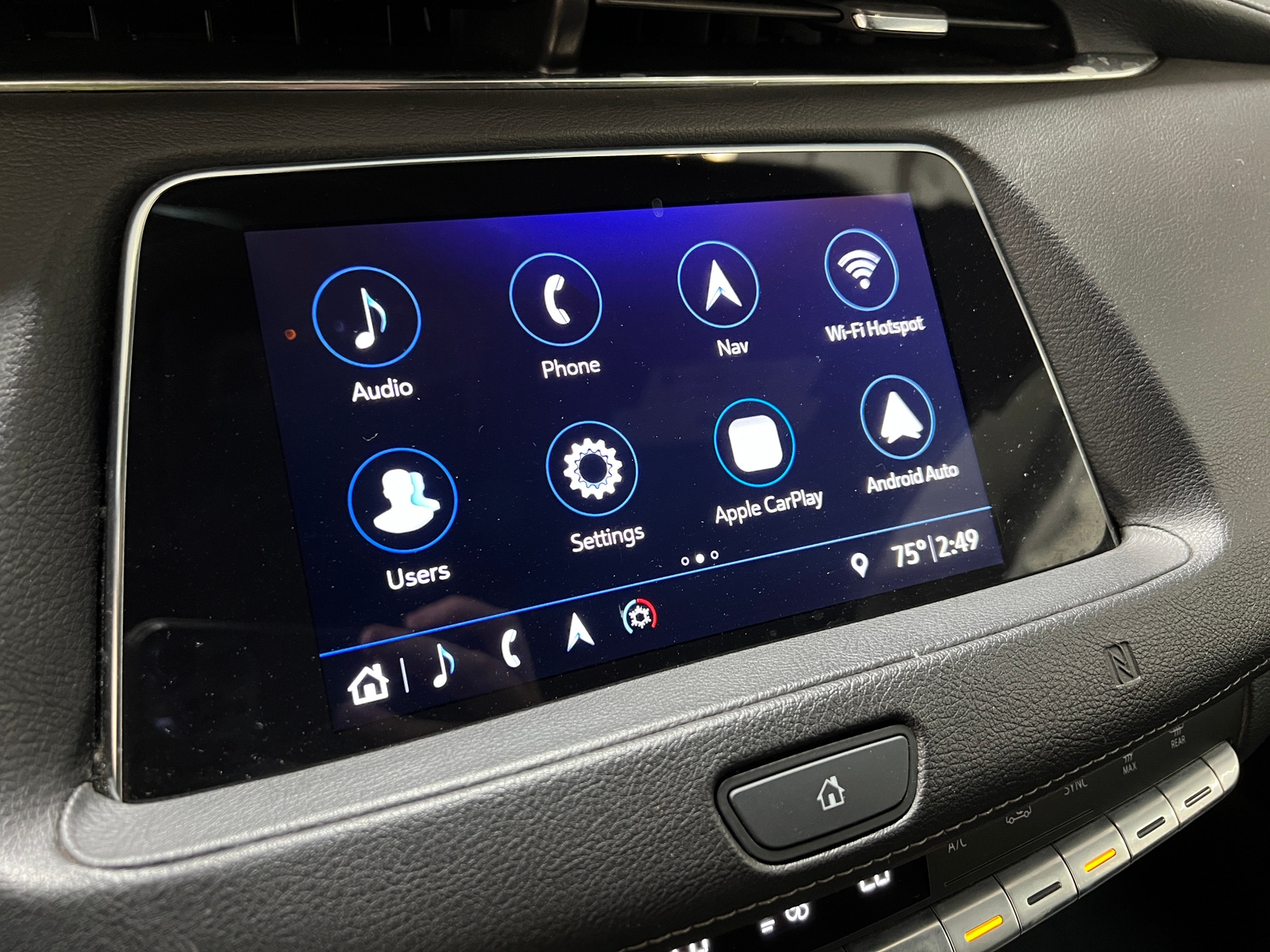 Thumbnail: 2019 Cadillac XT4 - 3