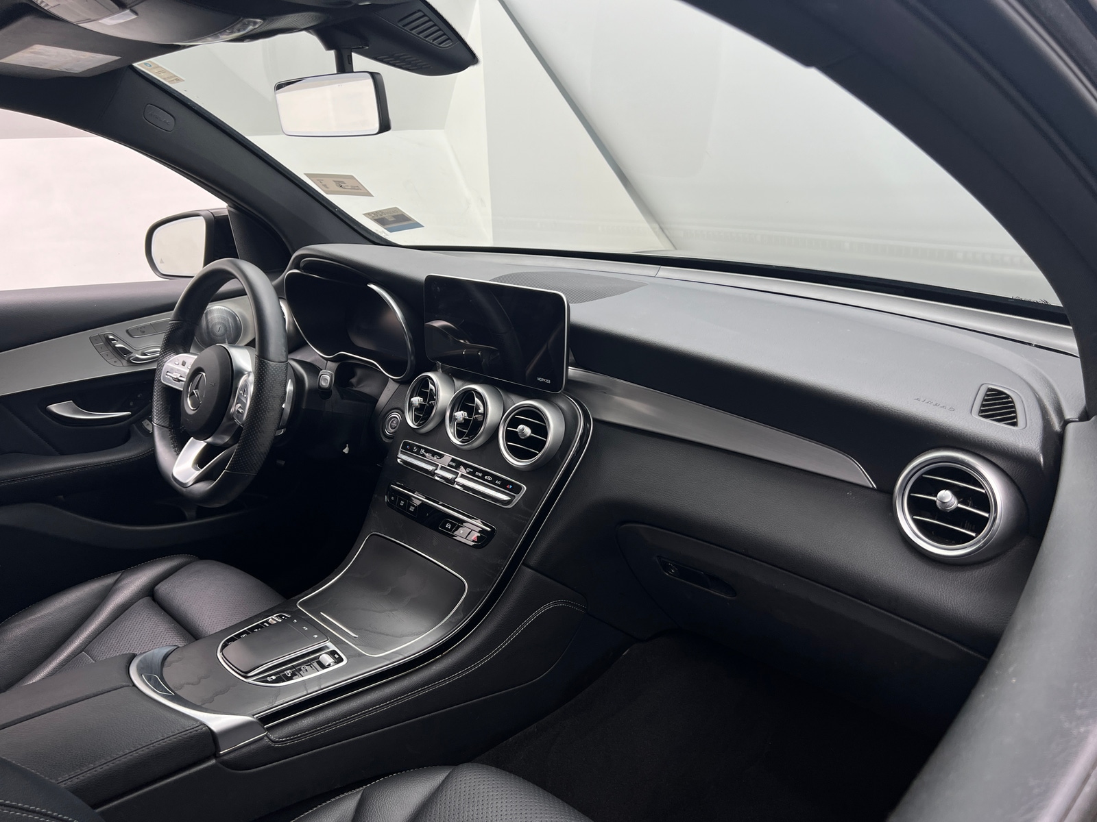 Thumbnail: 2021 Mercedes-Benz GLC - 2