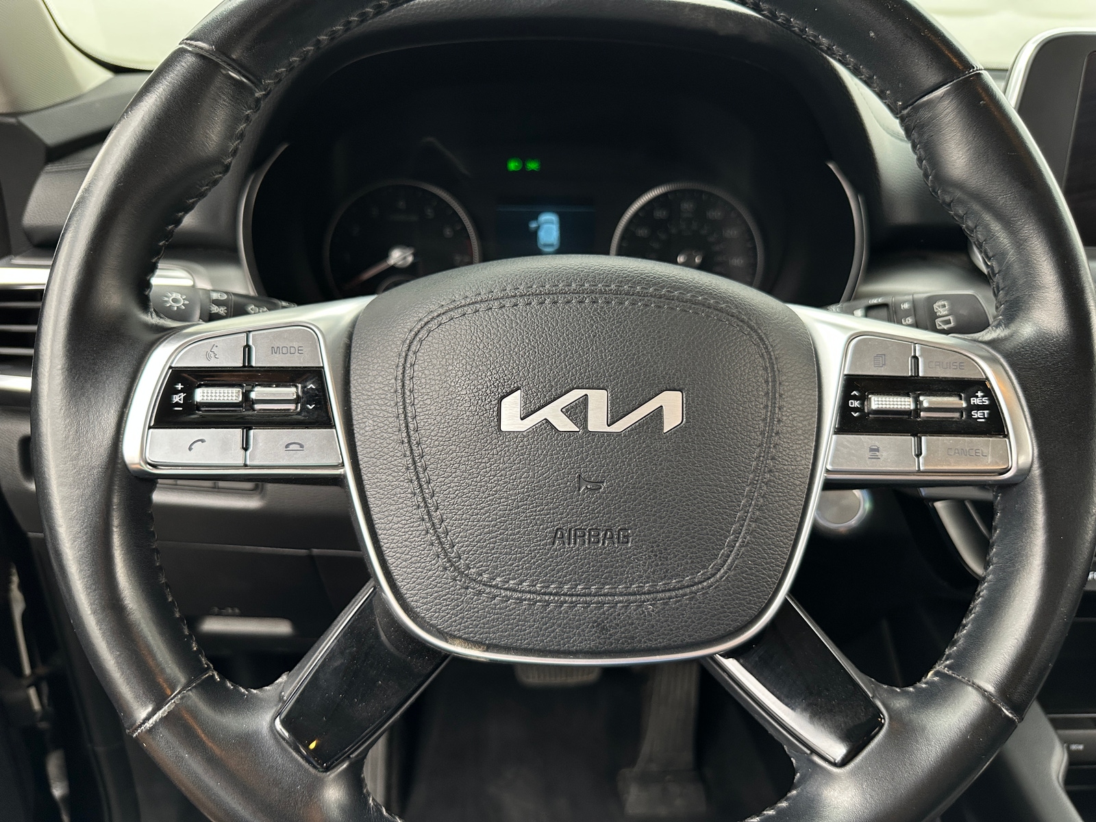 Thumbnail: 2022 Kia Telluride - 4
