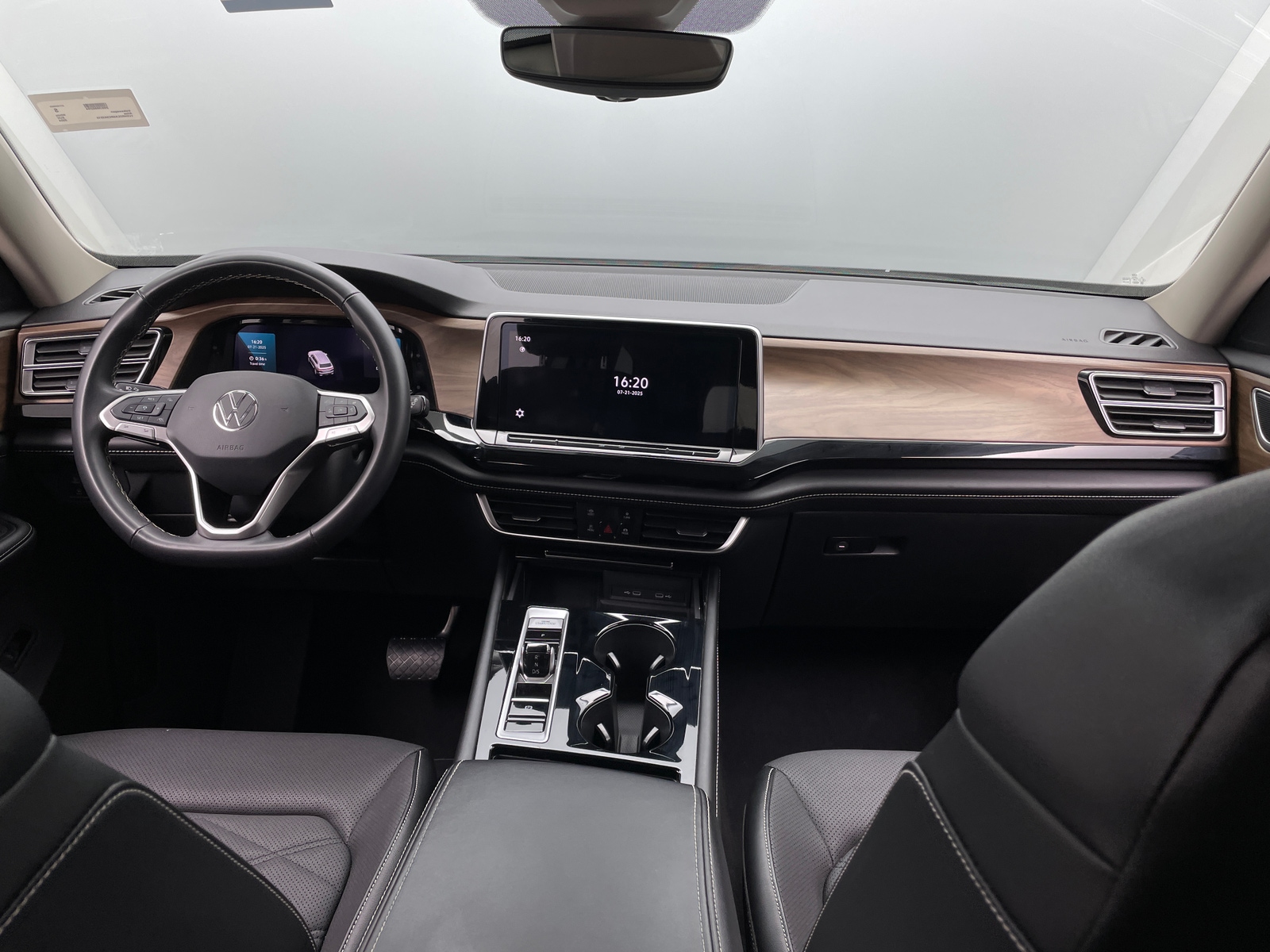 Thumbnail: 2024 Volkswagen Atlas - 2