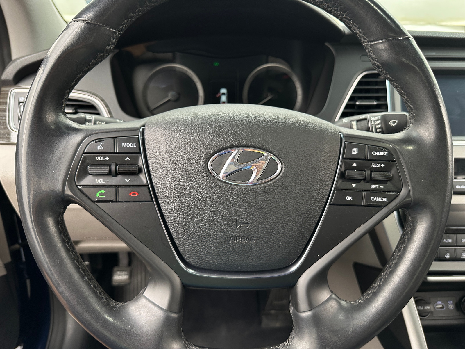Thumbnail: 2015 Hyundai Sonata - 4
