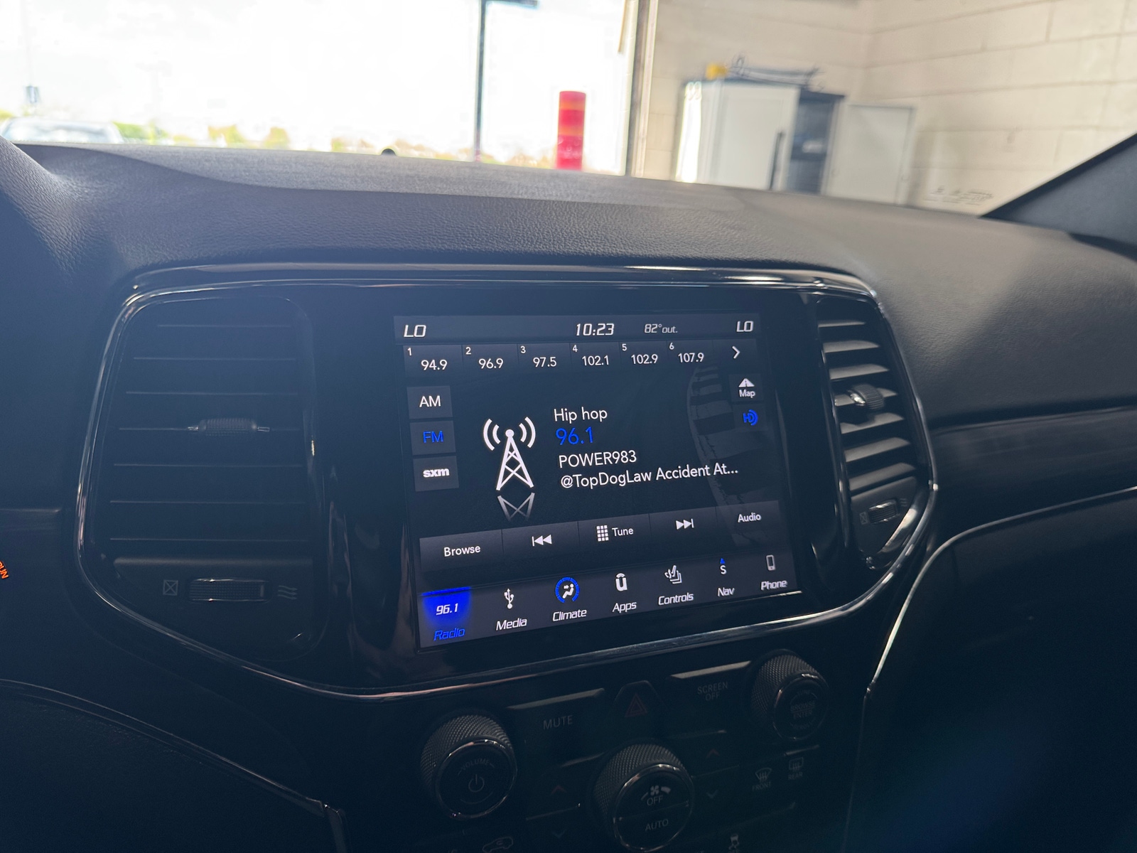 Thumbnail: 2019 Jeep Grand Cherokee - 3