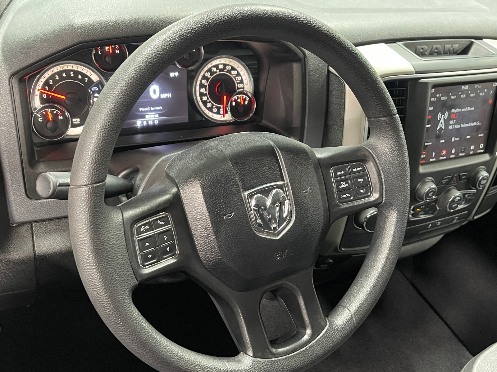 Thumbnail: 2019 RAM 1500 Classic - 5