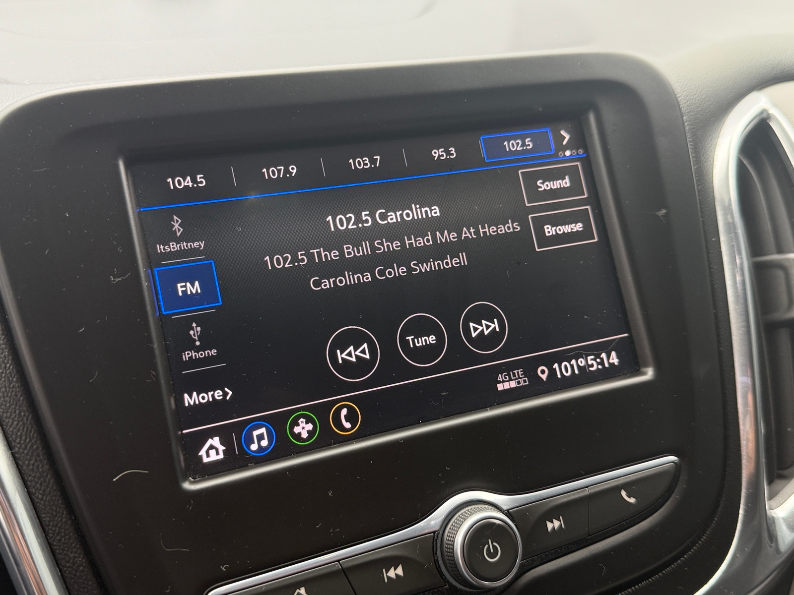 Thumbnail: 2021 Chevrolet Equinox - 4