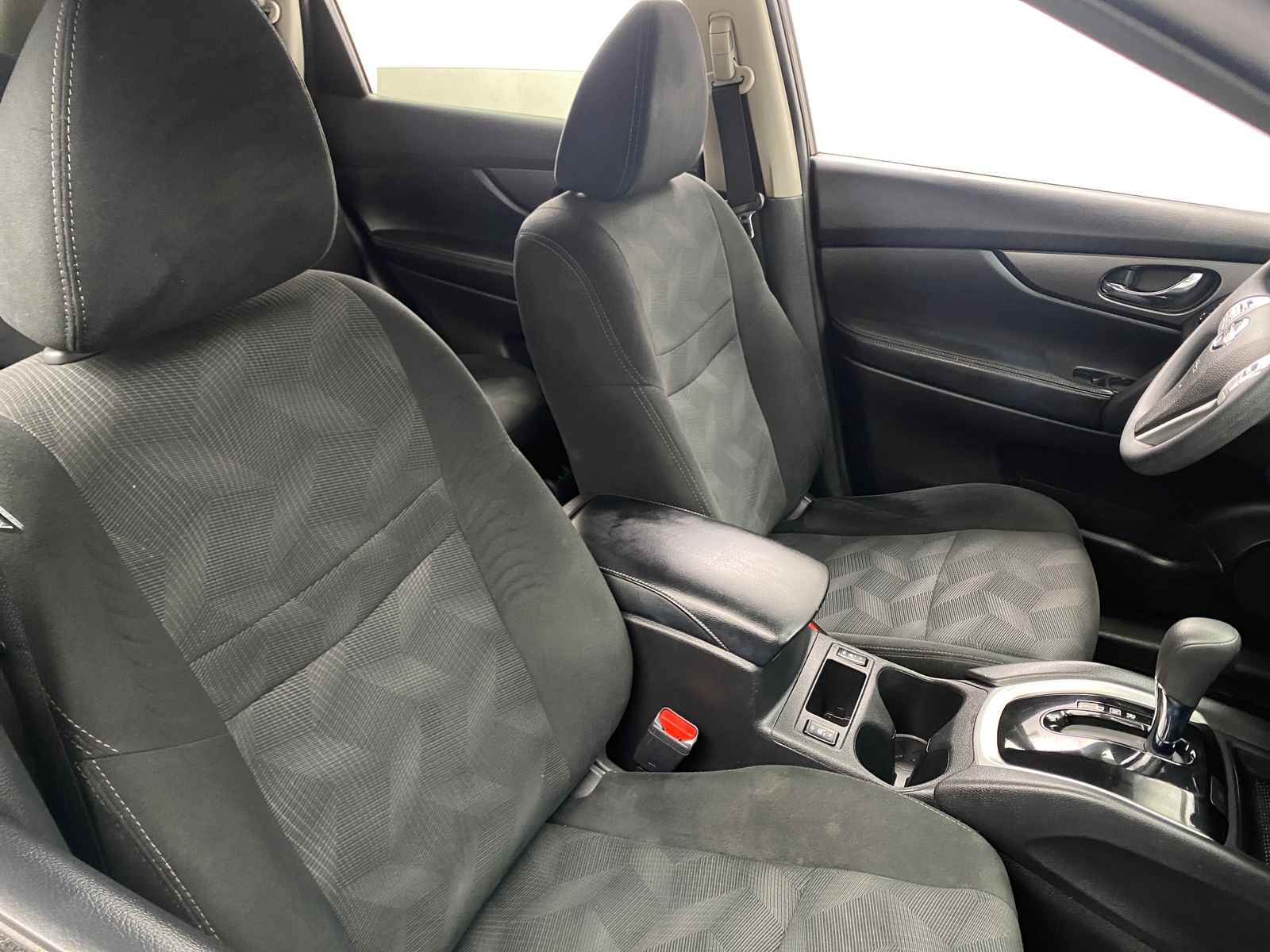 Thumbnail: 2016 Nissan Rogue - 2