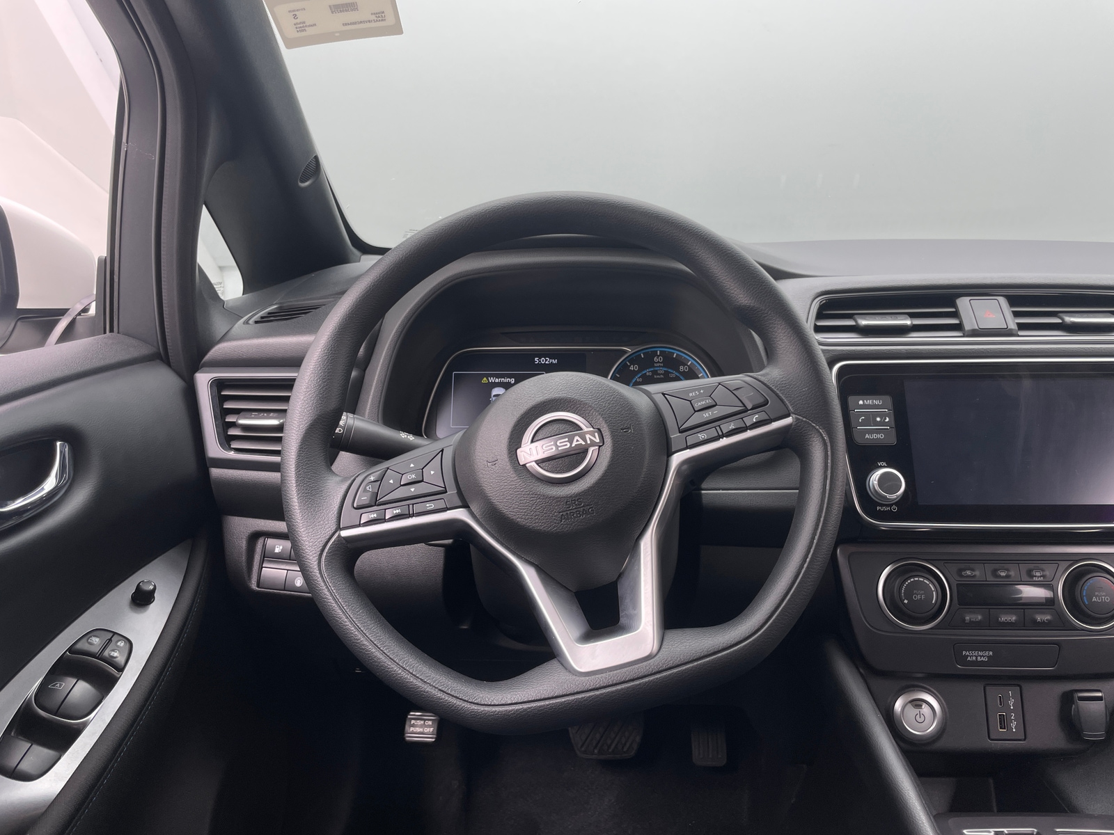 Thumbnail: 2024 Nissan Leaf - 5