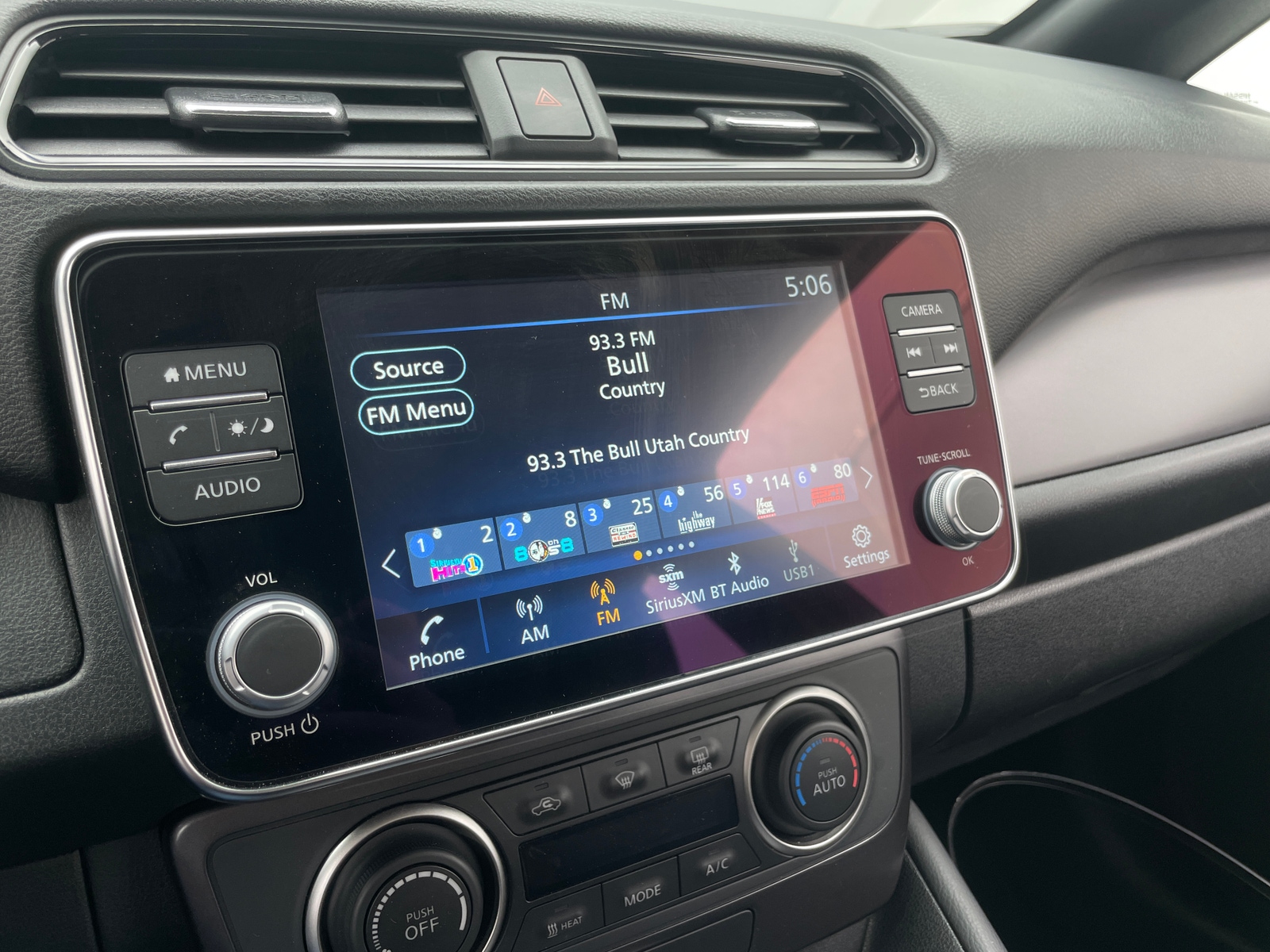 Thumbnail: 2024 Nissan Leaf - 4