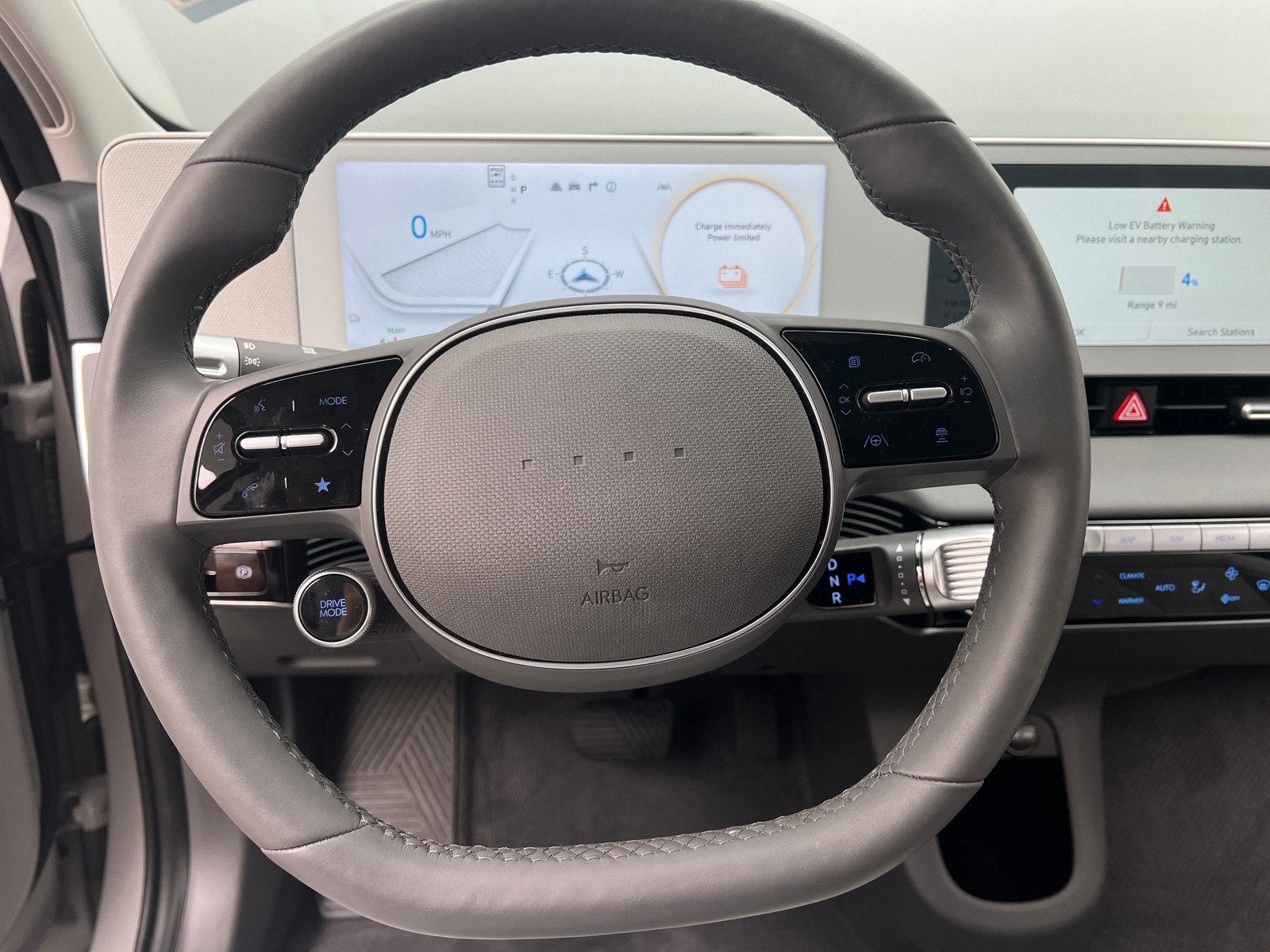 Thumbnail: 2023 Hyundai Ioniq 5 - 4