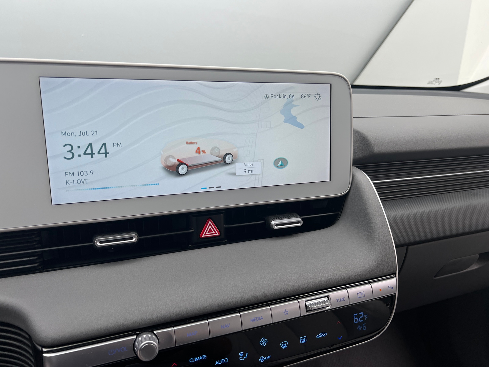 Thumbnail: 2023 Hyundai Ioniq 5 - 3
