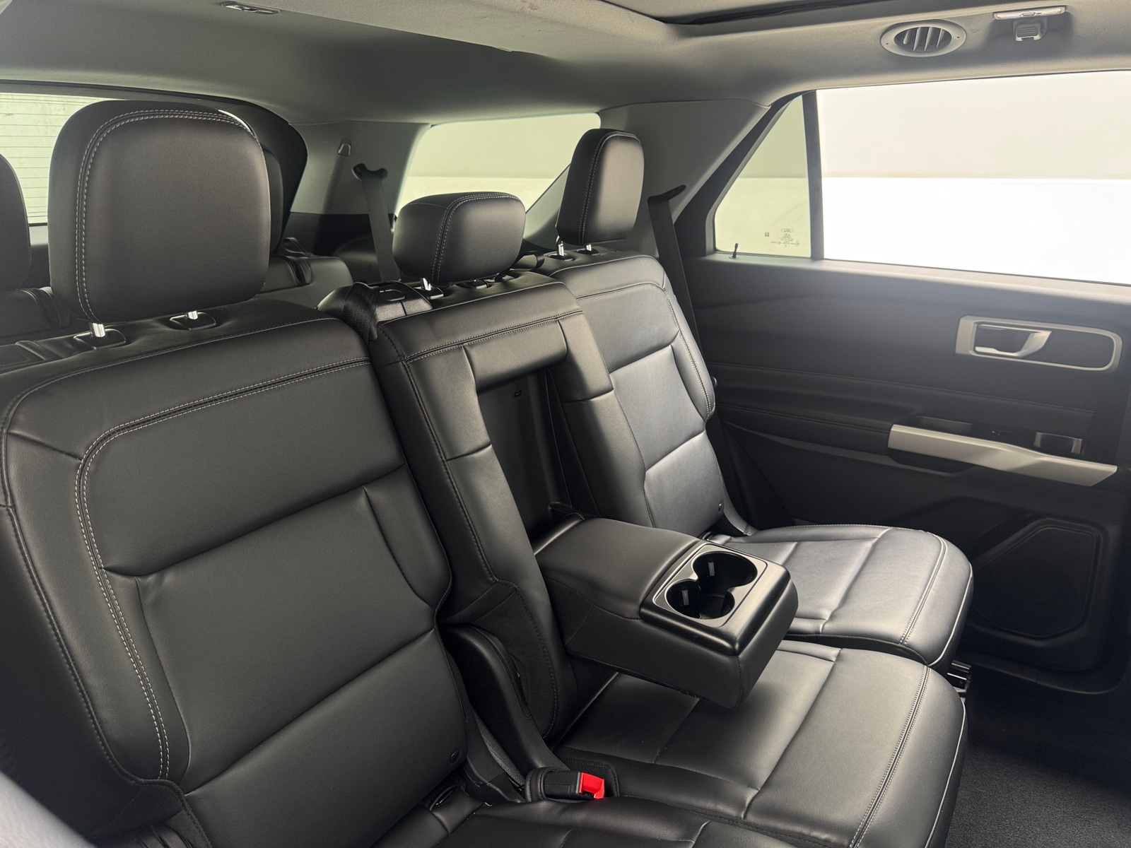 Thumbnail: 2022 Ford Explorer - 5