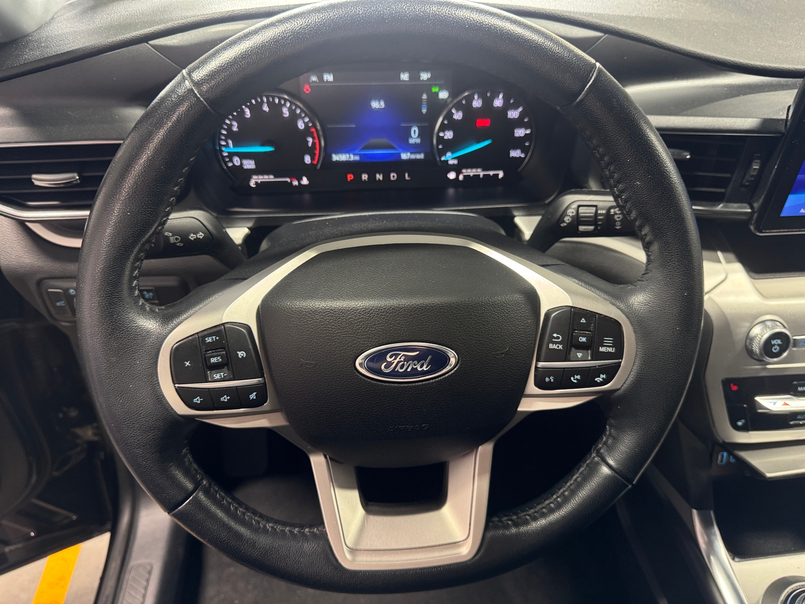 Thumbnail: 2022 Ford Explorer - 4