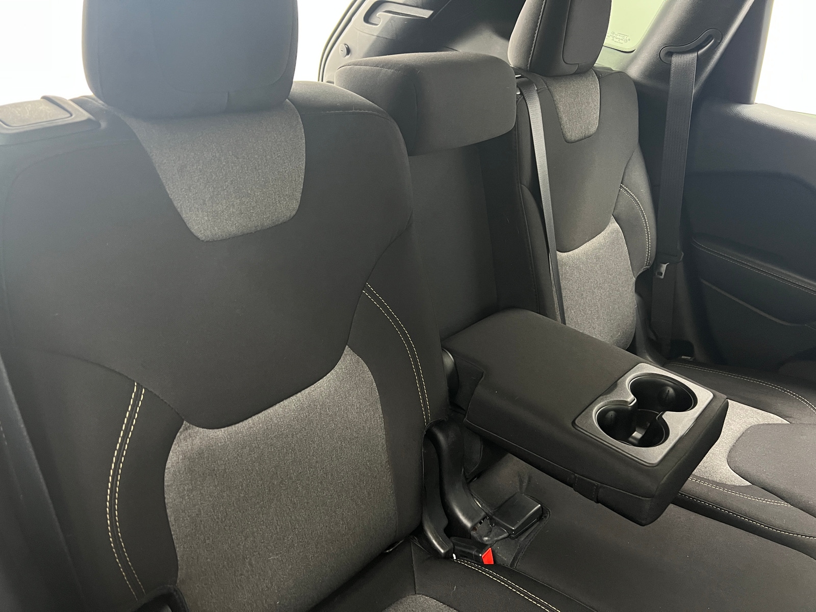Thumbnail: 2016 Jeep Cherokee - 6
