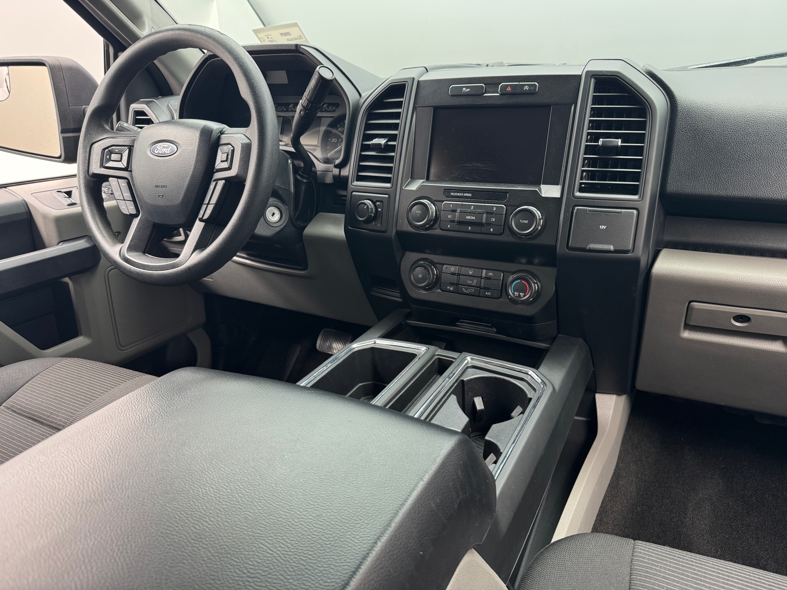 Thumbnail: 2020 Ford Econoline - 3