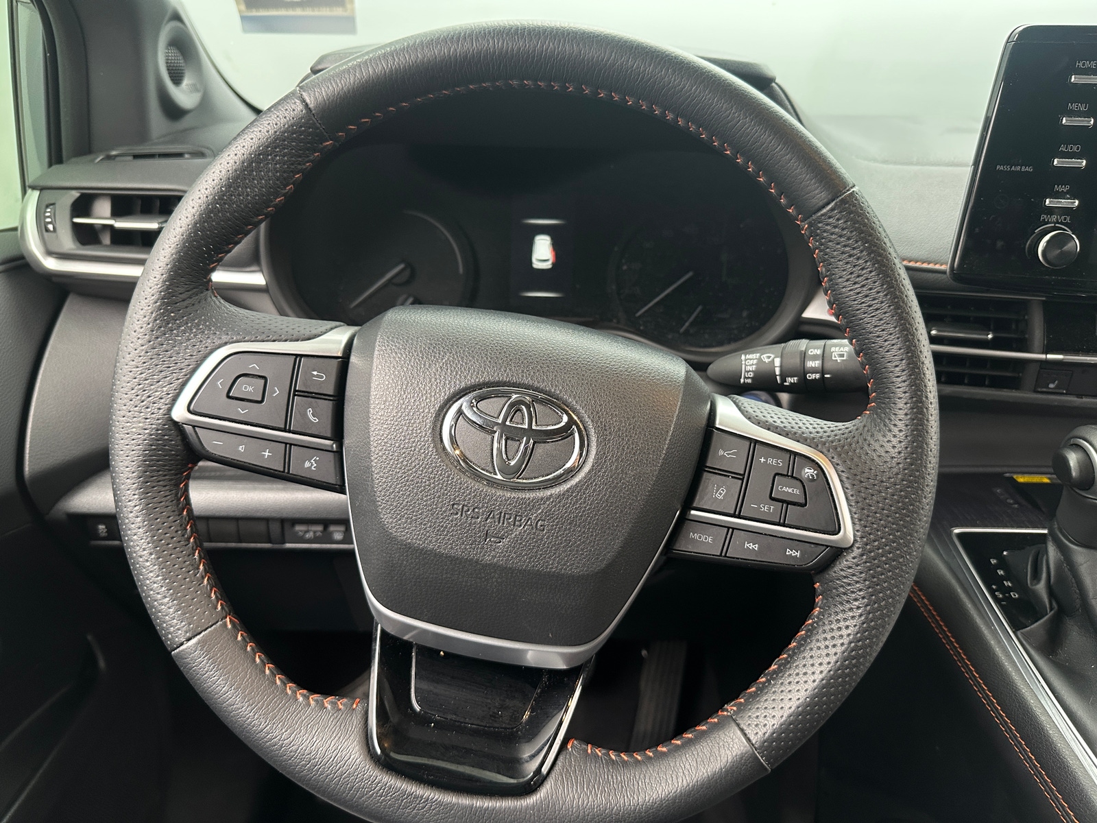 Thumbnail: 2023 Toyota Sienna - 4