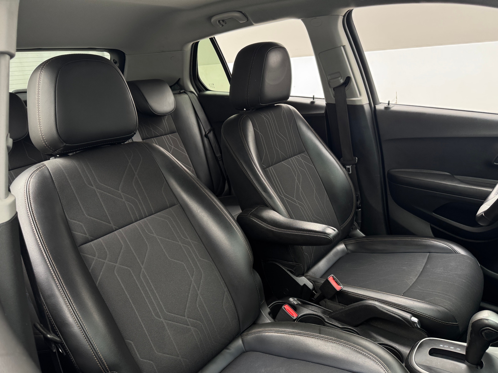 Thumbnail: 2021 Chevrolet Trax - 2