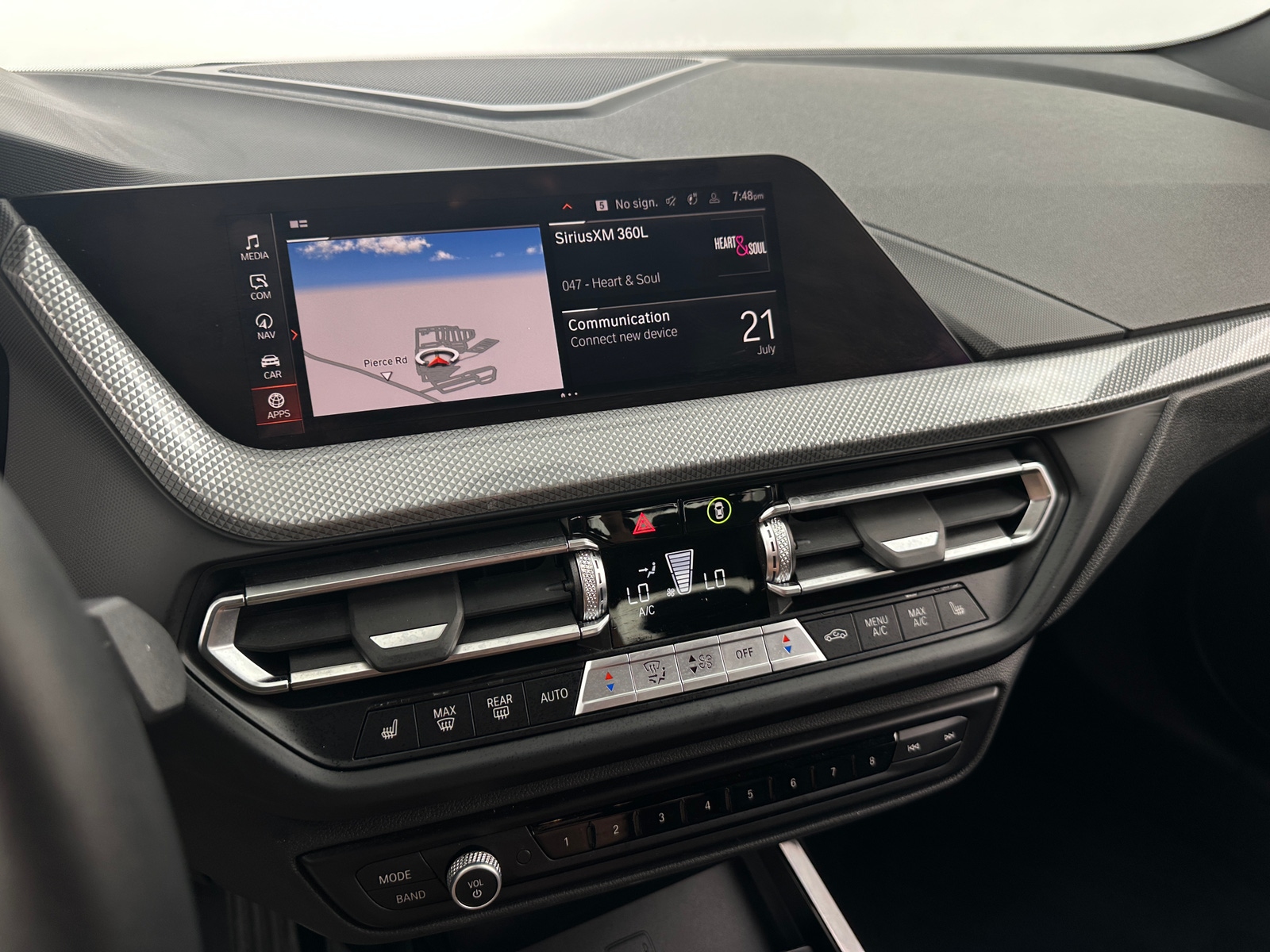 Thumbnail: 2024 BMW 2 Series - 3