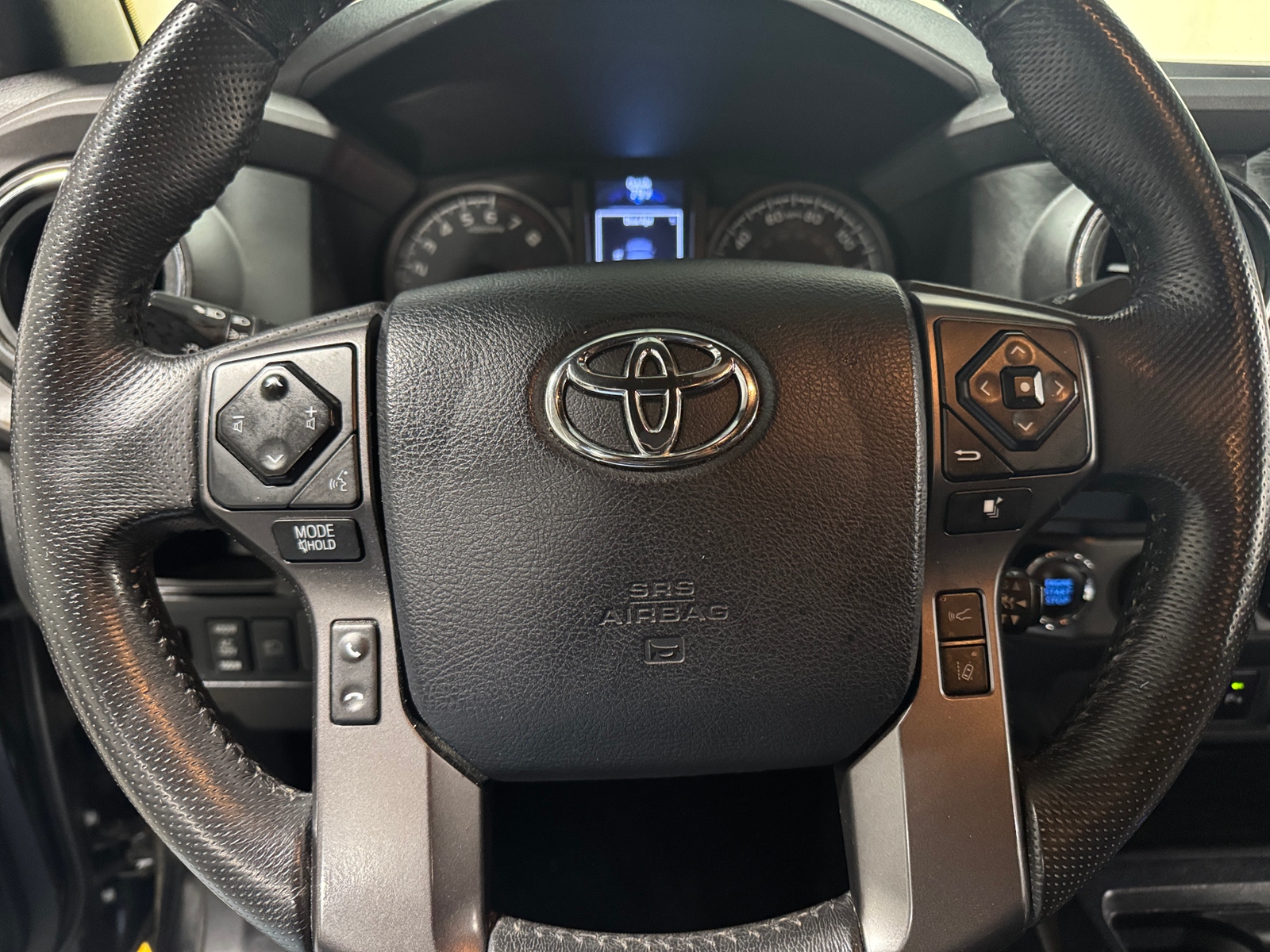 Thumbnail: 2019 Toyota Tacoma - 5