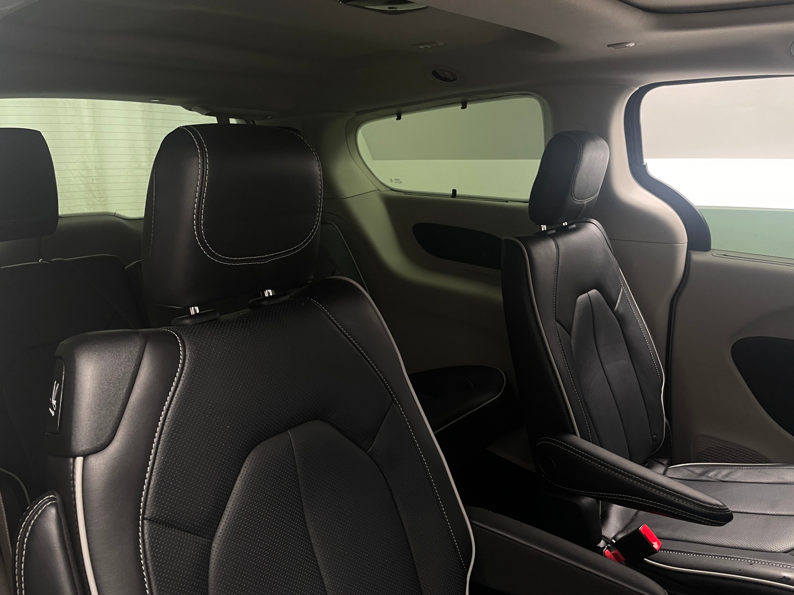 Thumbnail: 2022 Chrysler Pacifica - 5