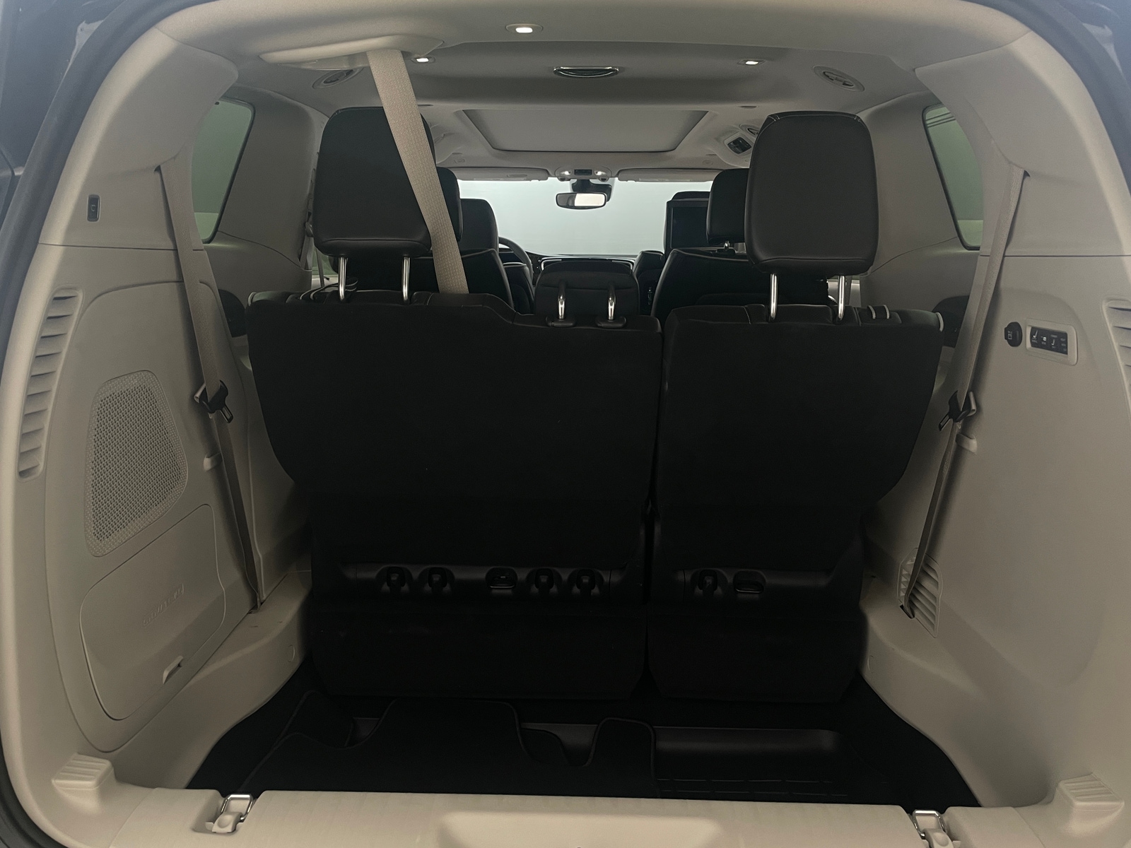 Thumbnail: 2022 Chrysler Pacifica - 6