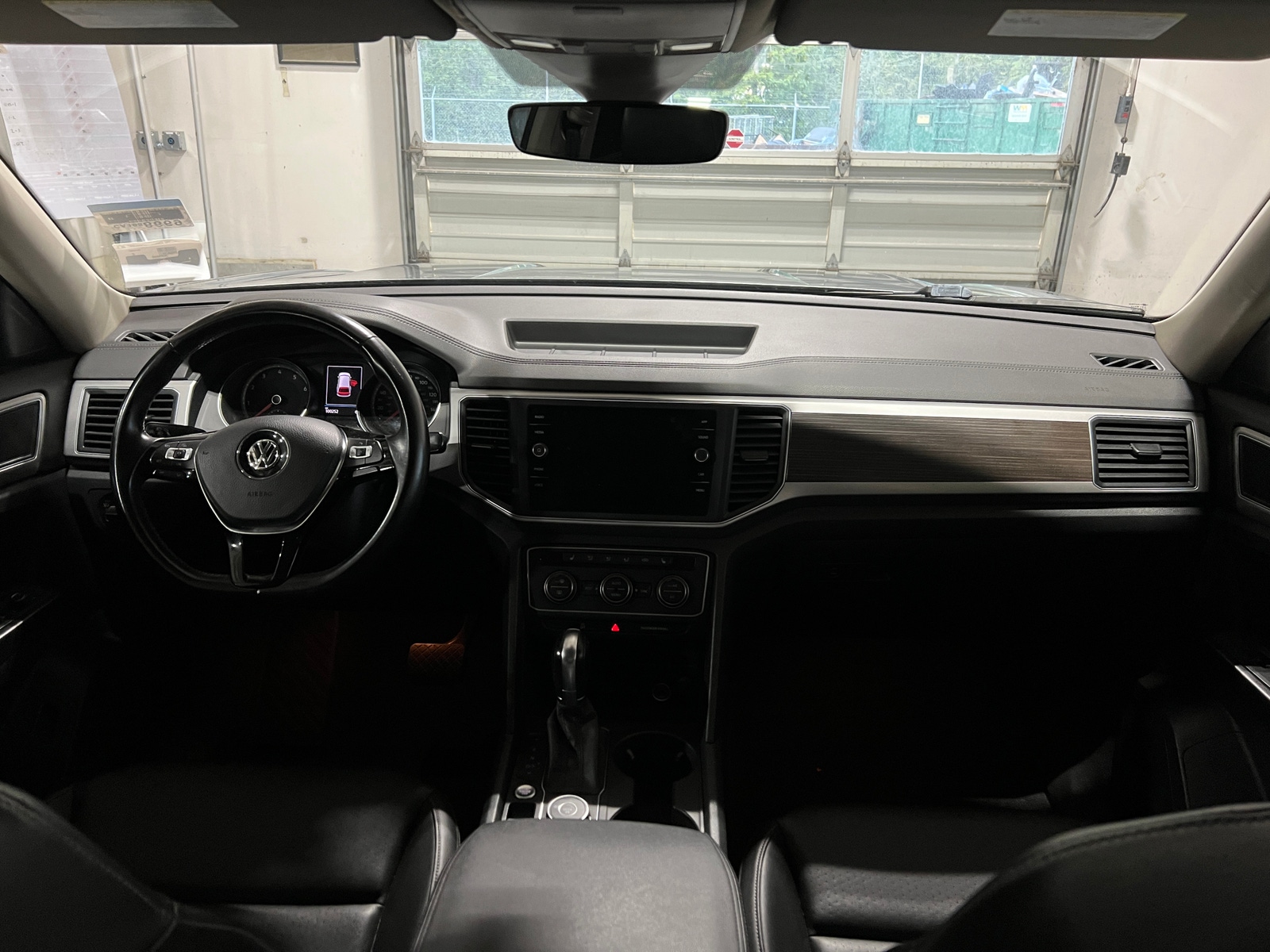 Thumbnail: 2018 Volkswagen Atlas - 2