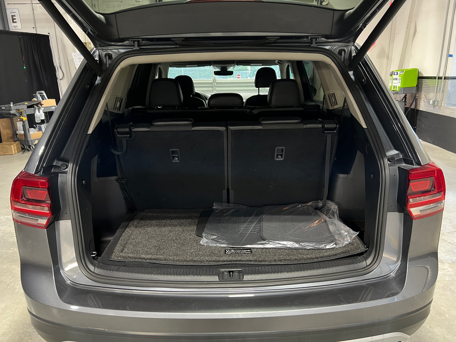Thumbnail: 2018 Volkswagen Atlas - 6