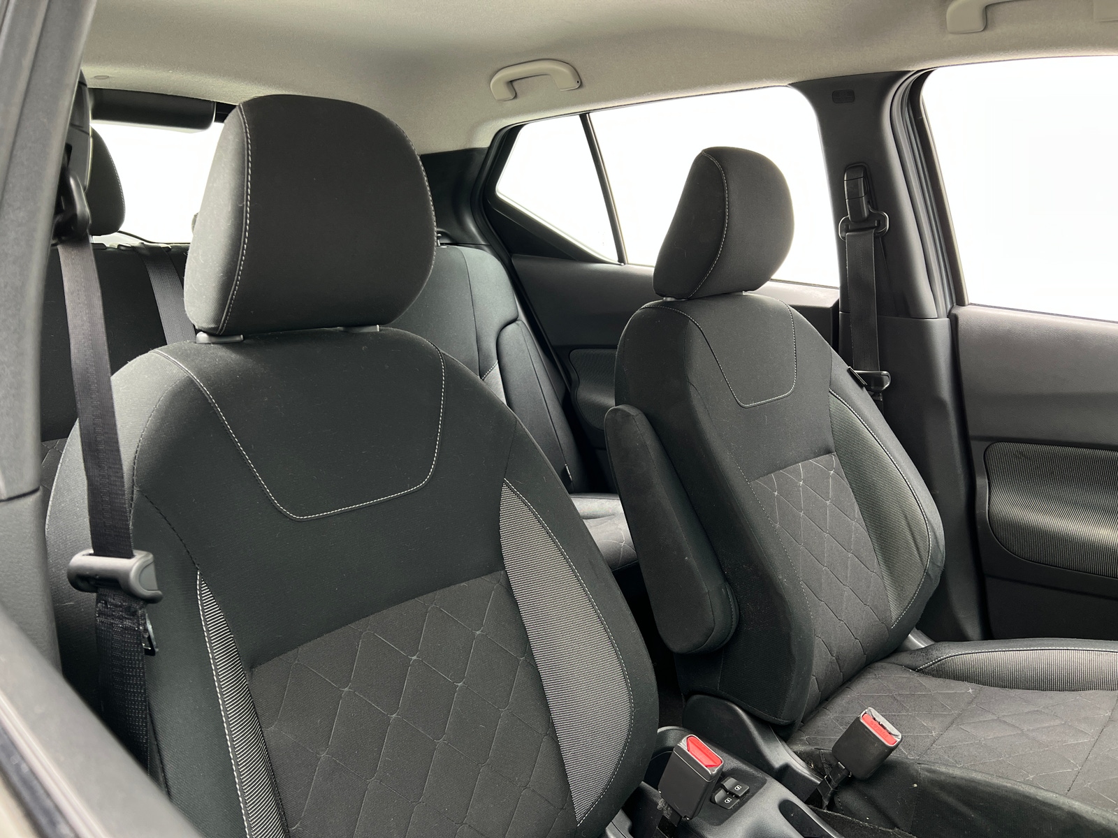 Thumbnail: 2020 Nissan Kicks - 2