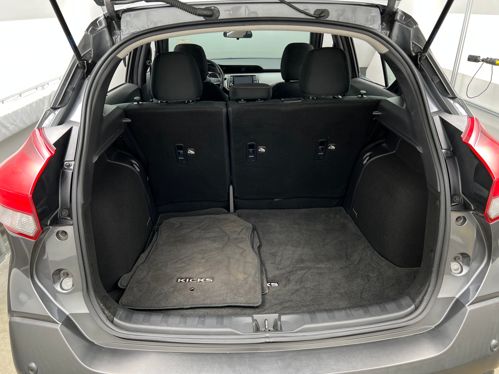 Thumbnail: 2020 Nissan Kicks - 7